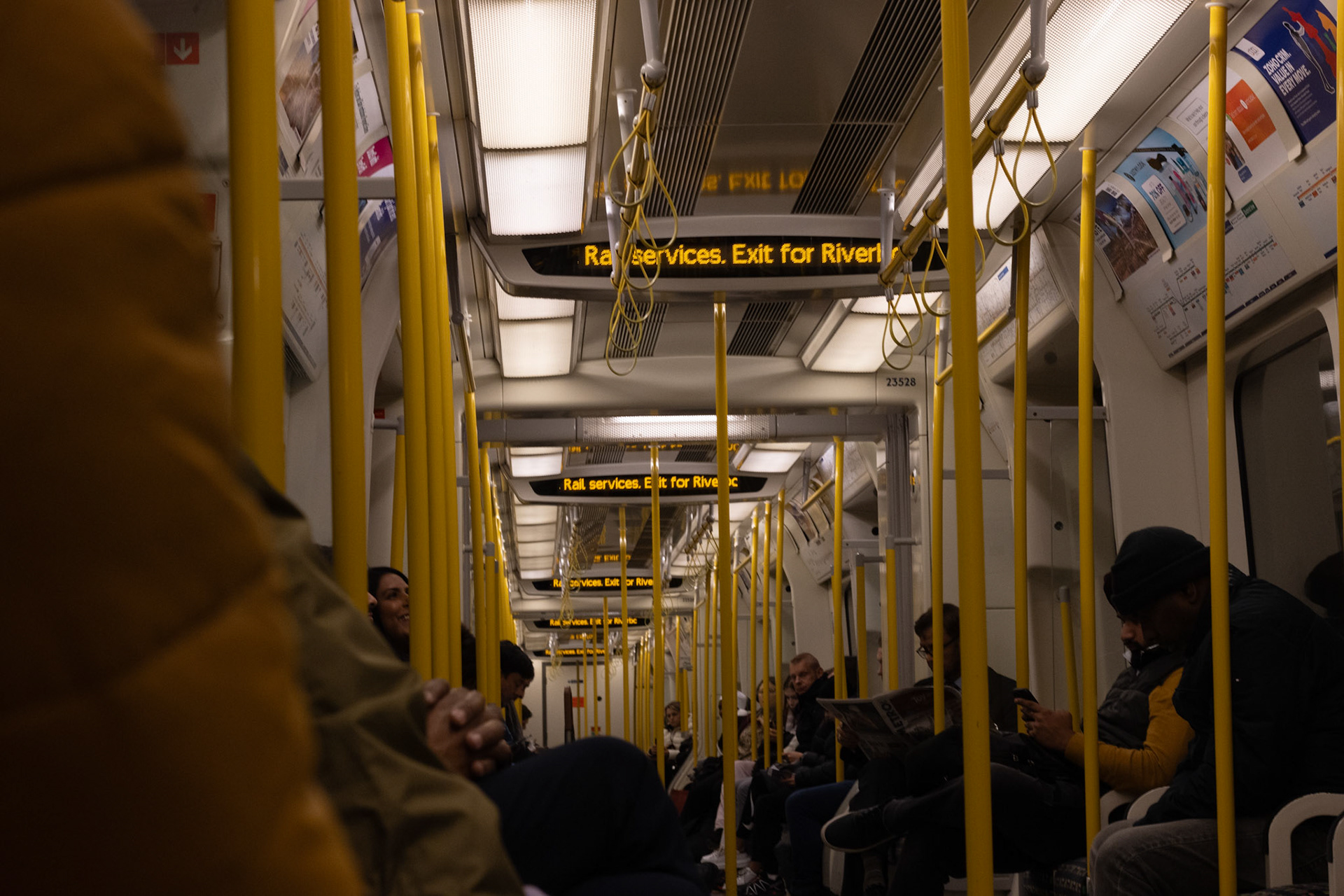 Iida Hannuksela street photography, London