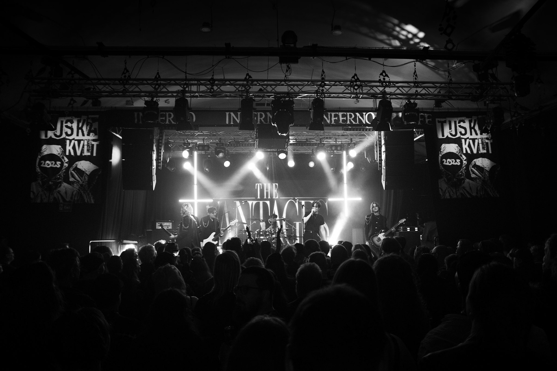 Iida Hannuksela live concert photography, Helsinki