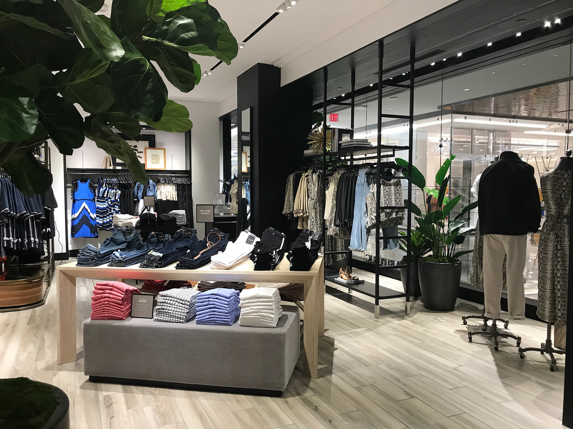 Juan RodriguezBeltran Banana Republic Hudson Yards