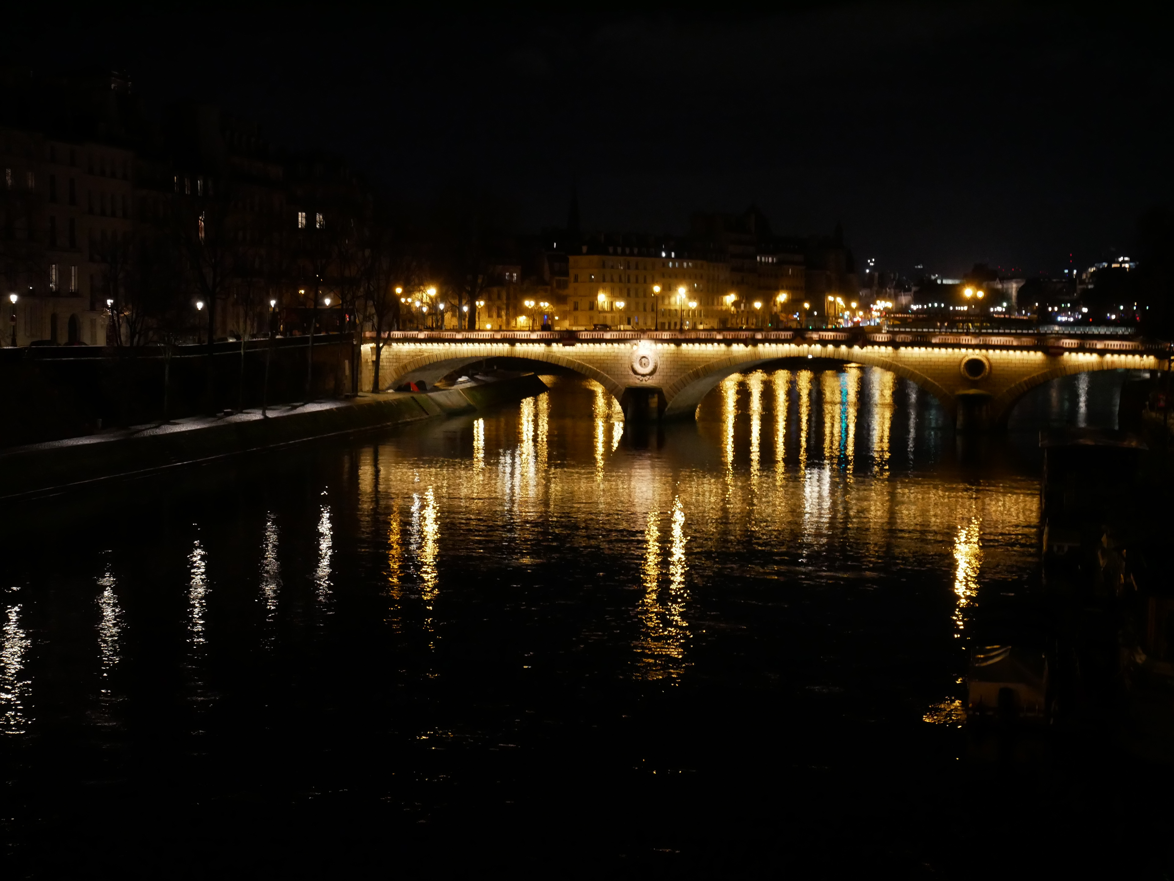 I can smell the Siene.