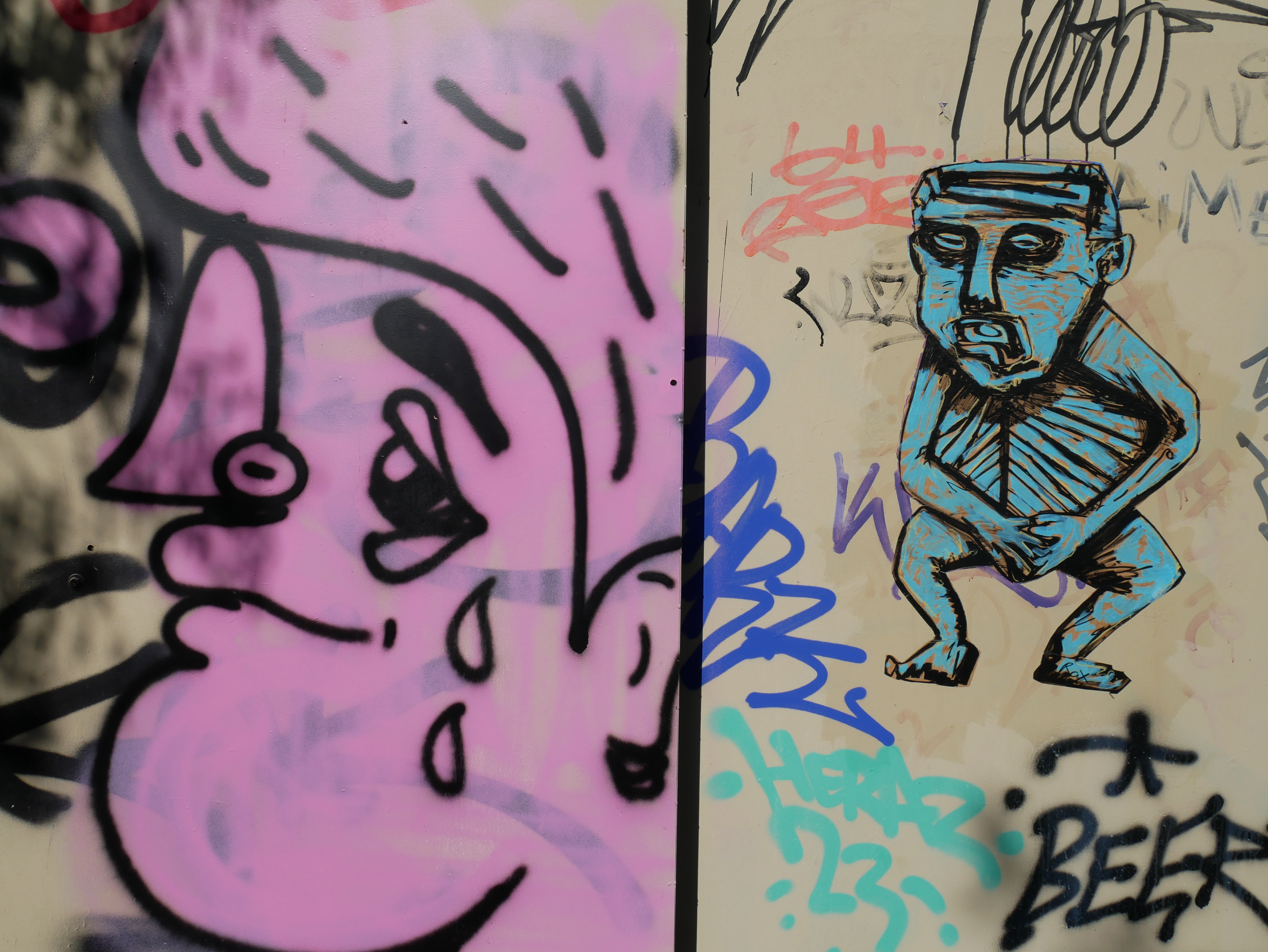 I can see art.
