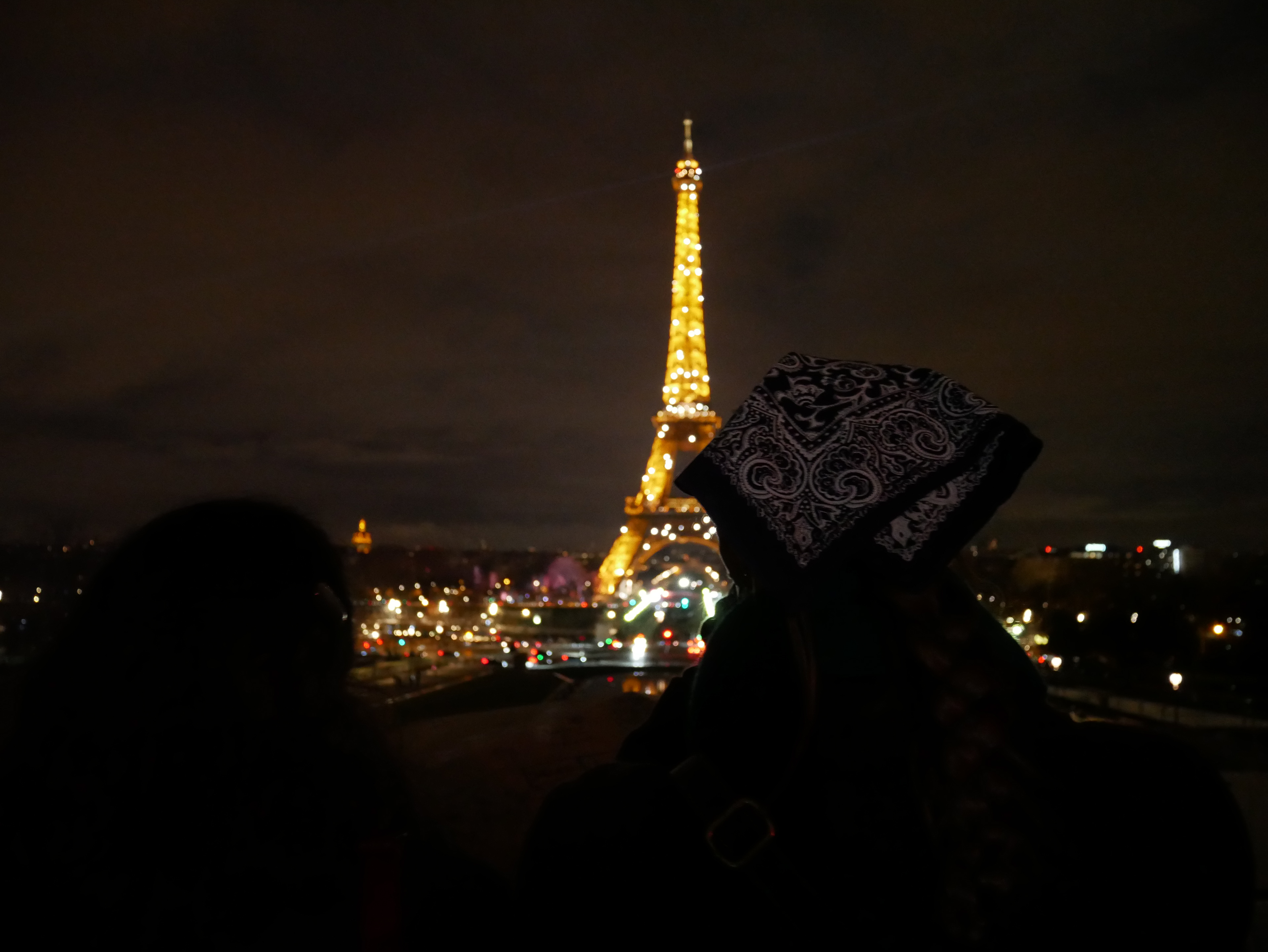 I can see my friends.
