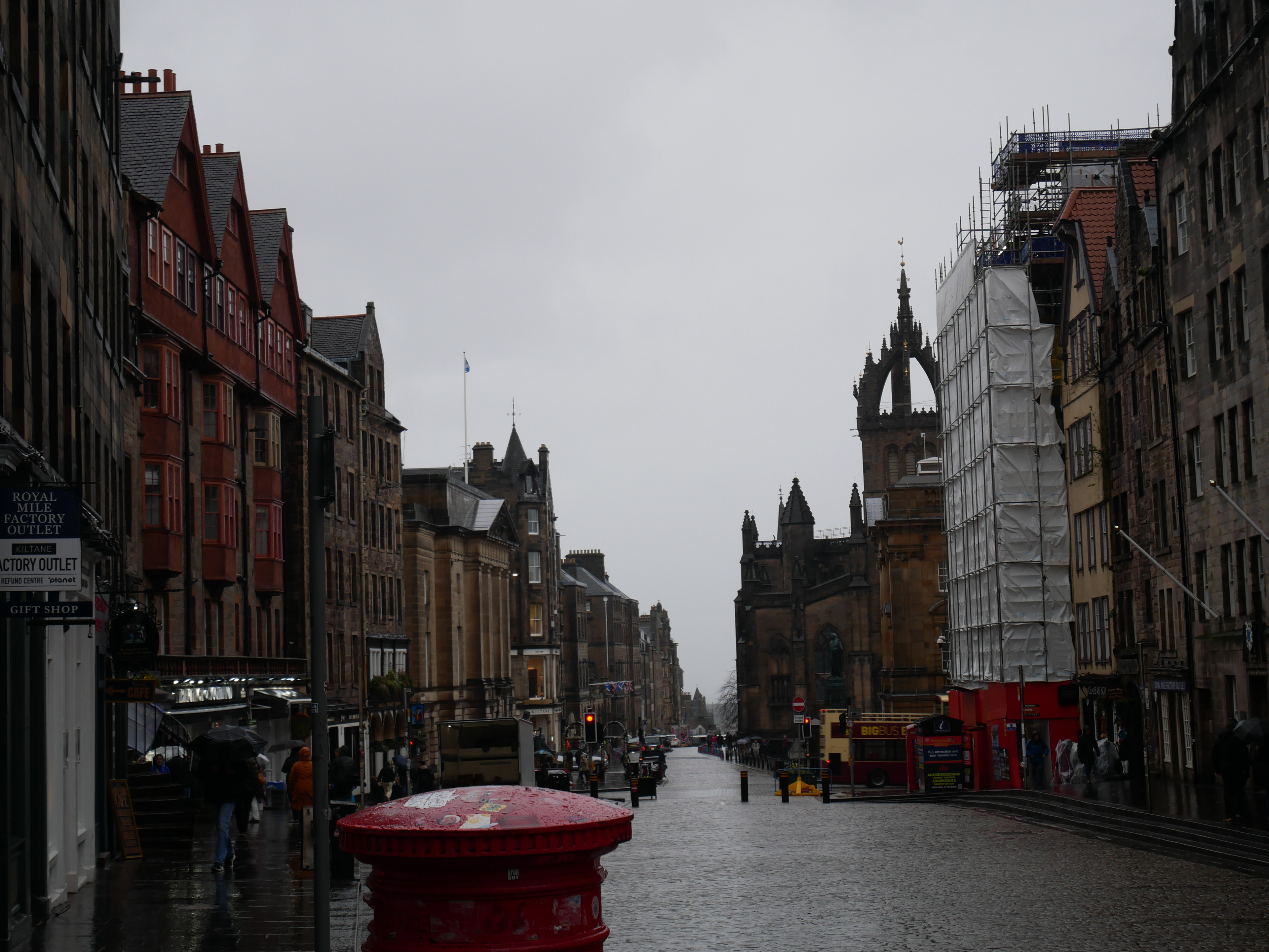 I can see the shiny cobblestone.