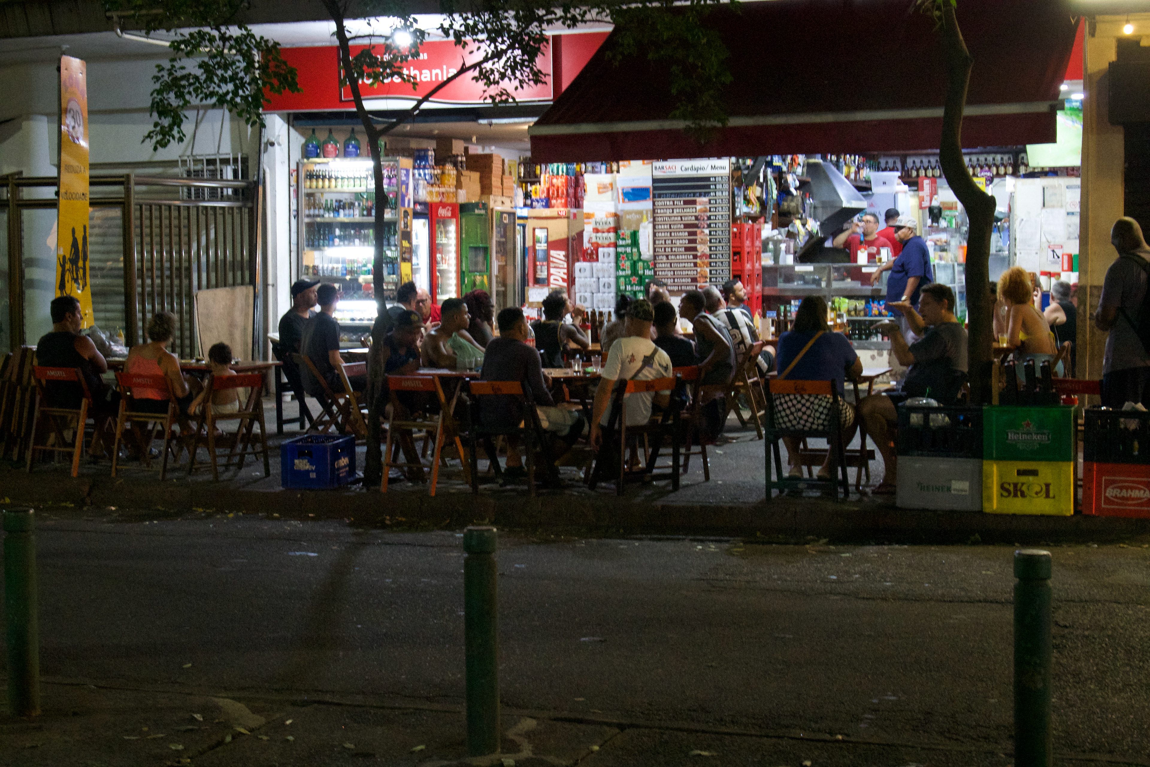 I can feel the crowd.