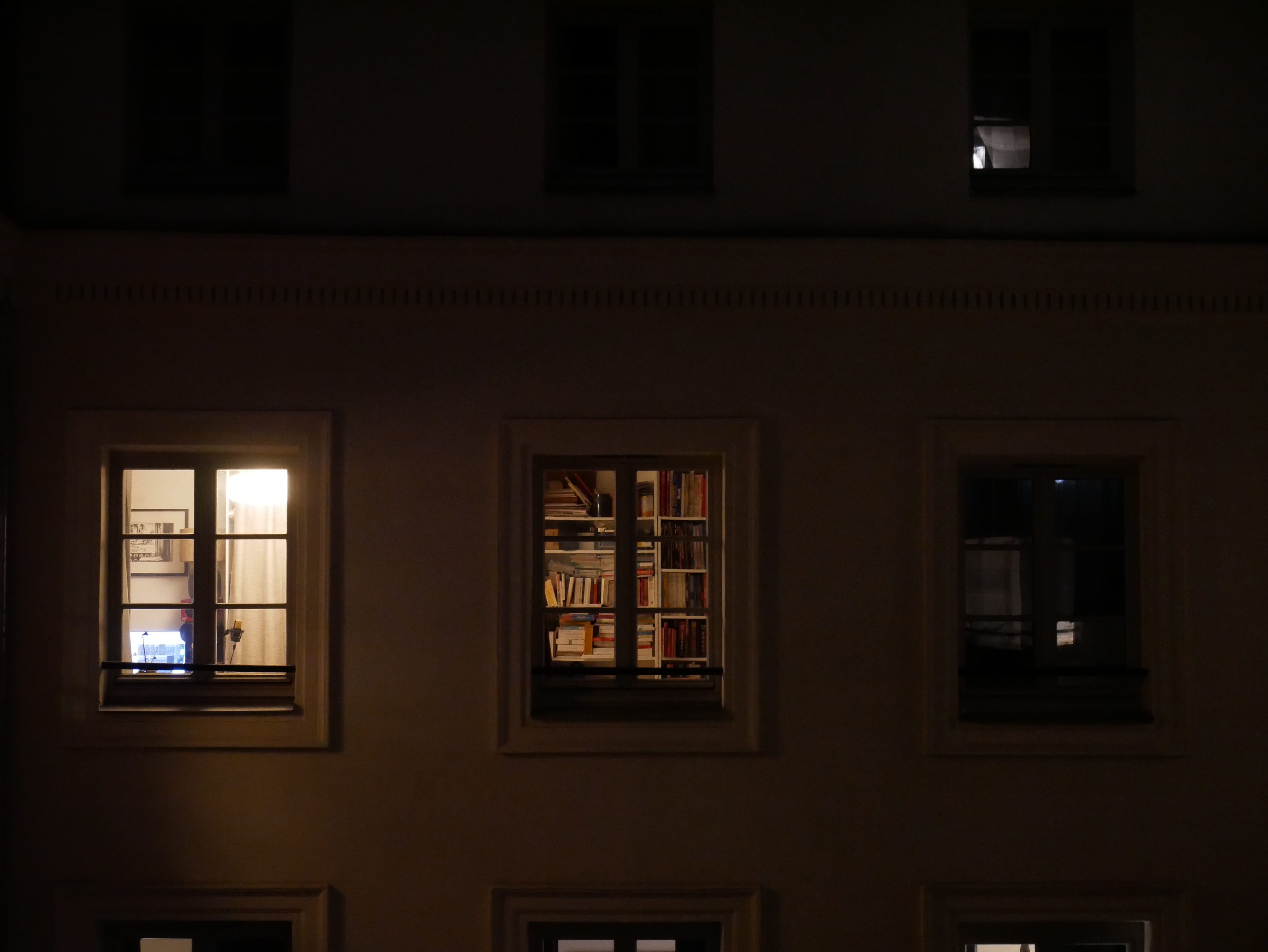 I can see a man in the window..