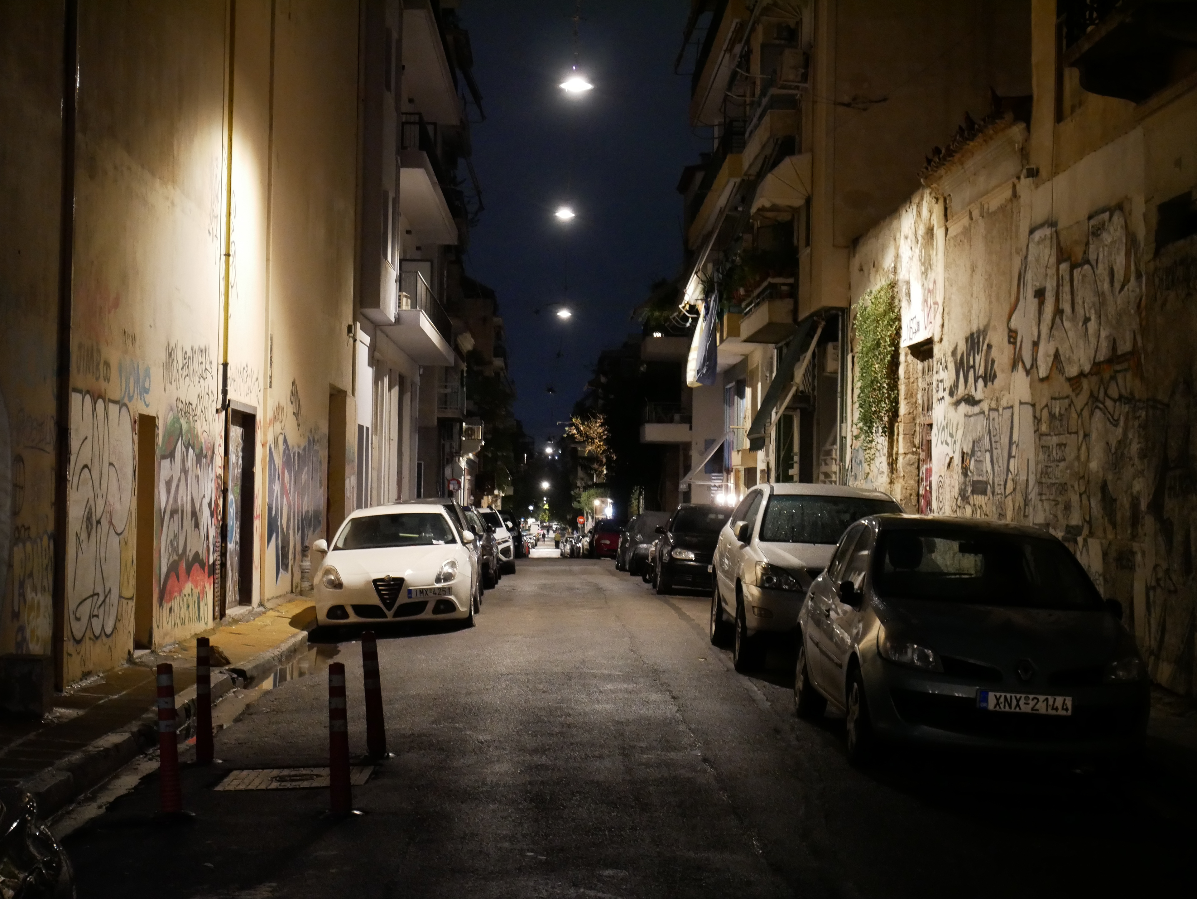 I can see the graffiti.