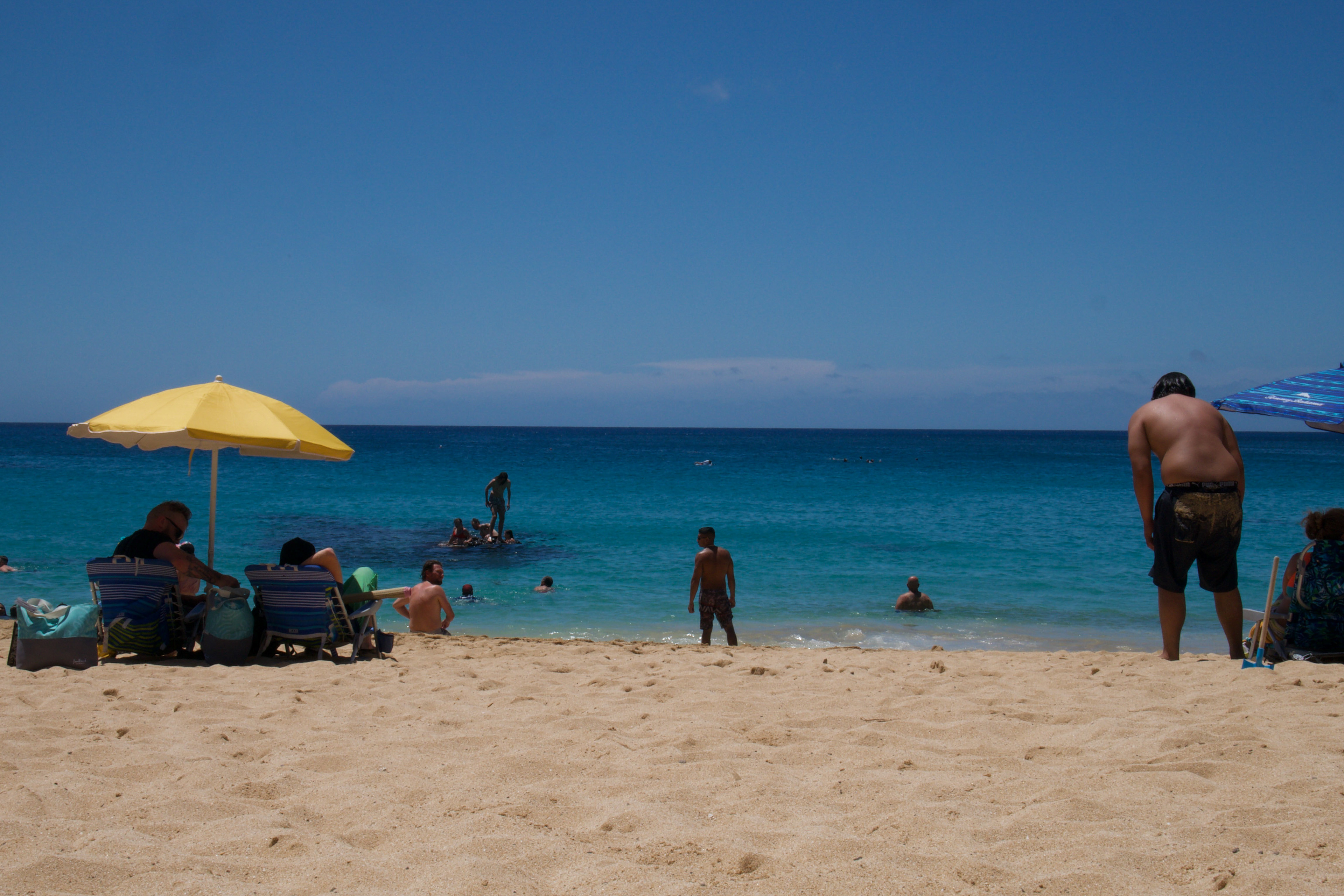 I can see beach.