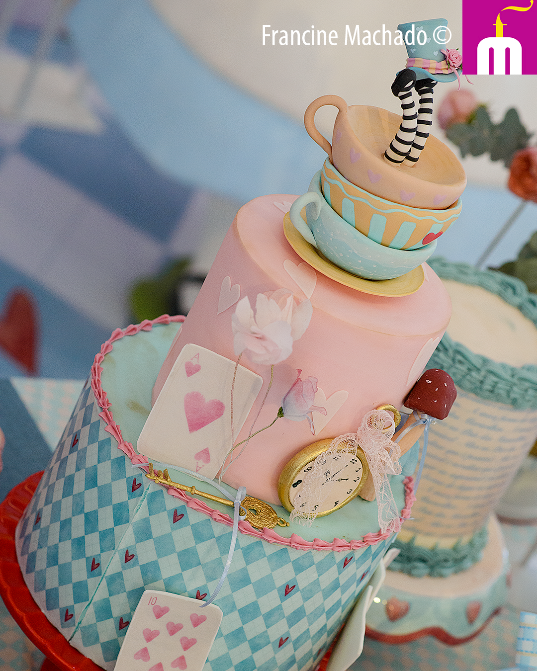 Francine Machado – Cake & Design – Bolos e Doces – Alice no País das Maravilhas – Spazio Golf – São José dos Campos, SP