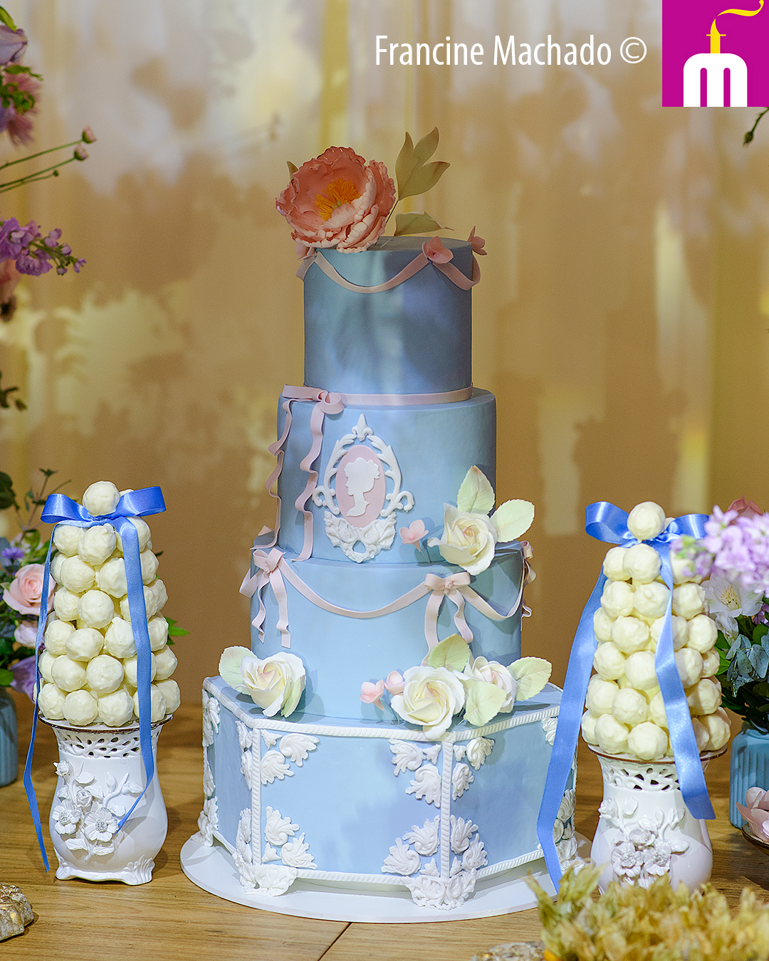 Francine Machado – Cake & Design – Bolos e Doces – Bolo de 4 andares para festa de 15 anos – Spazio Golf – São José dos Campos, SP