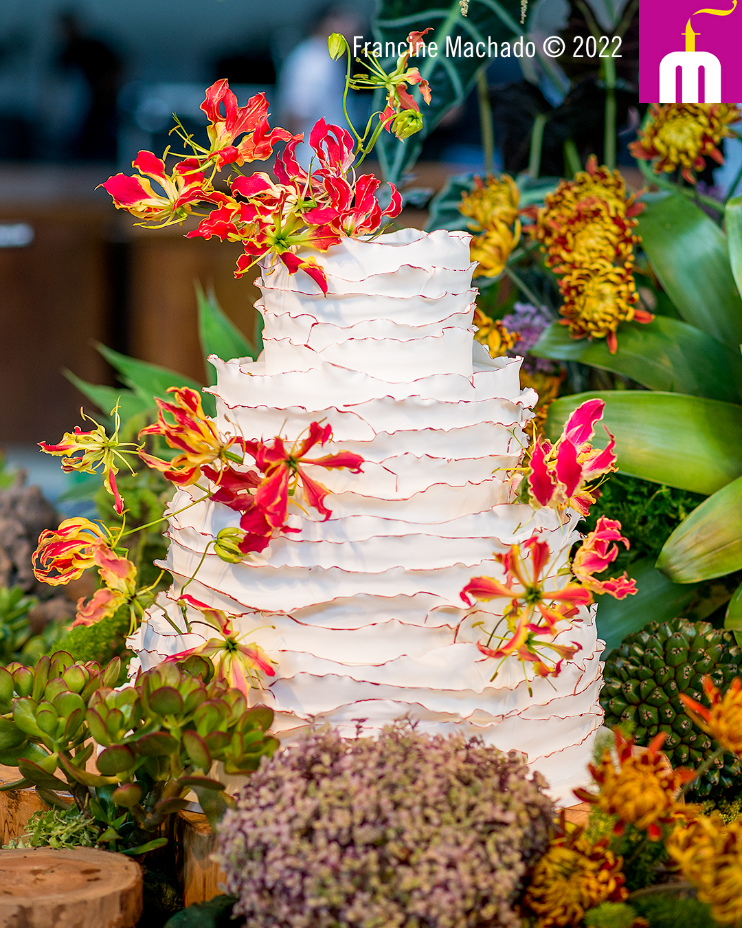Francine Machado – Cake & Design – Bolos e Doces – Bolo Ruffle de Casamento com 4 andares – Terras de Clara, Morungaba, SP