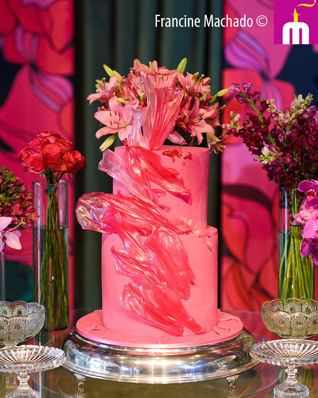 Francine Machado – Cake & Design – Bolos e Doces – Bolo com 2 andares de altura dupla – Aniversário de 15 anos – Casa Vista, São José dos Campos, SP