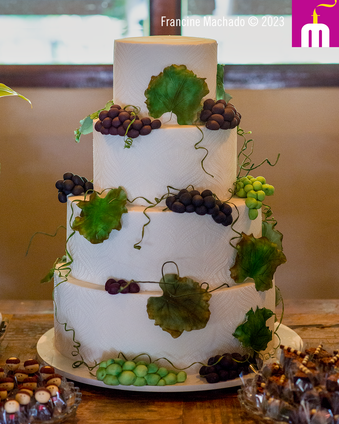 Francine Machado – Cake & Design – Bolos e Doces – Salão de Festas em Igaratá, SP