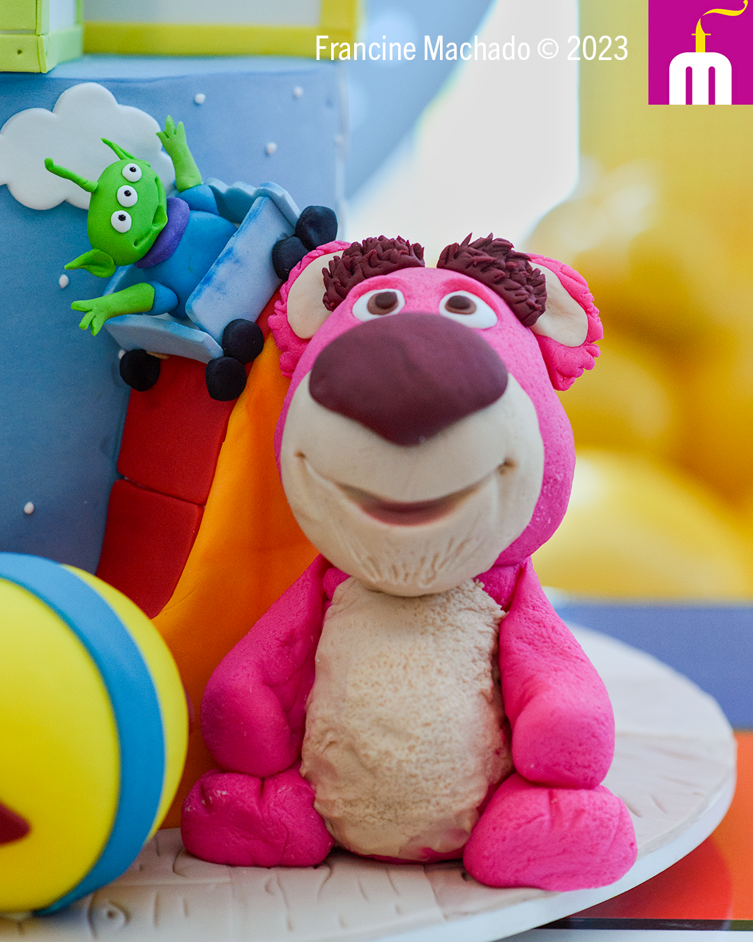 Francine Machado – Cake & Design – Bolos e Doces – Bolo para Aniversário Infantil de 2 anos – São José dos Campos, SP