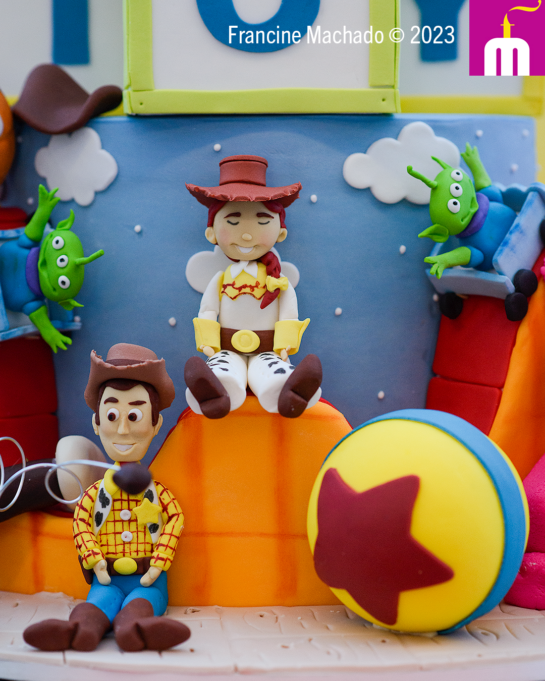 Francine Machado – Cake & Design – Bolos e Doces – Bolo para Aniversário Infantil de 2 anos – São José dos Campos, SP