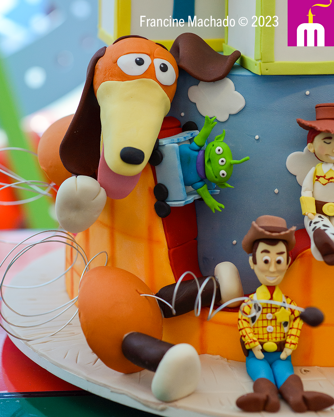 Francine Machado – Cake & Design – Bolos e Doces – Bolo para Aniversário Infantil de 2 anos – São José dos Campos, SP