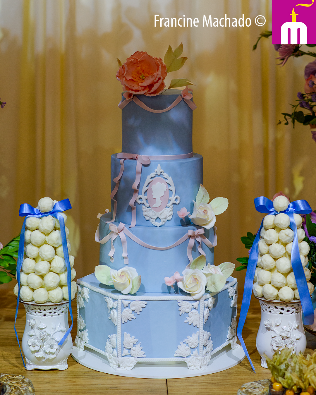 Francine Machado – Cake & Design – Bolos e Doces – Bolo de 4 andares para festa de 15 anos – Spazio Golf – São José dos Campos, SP