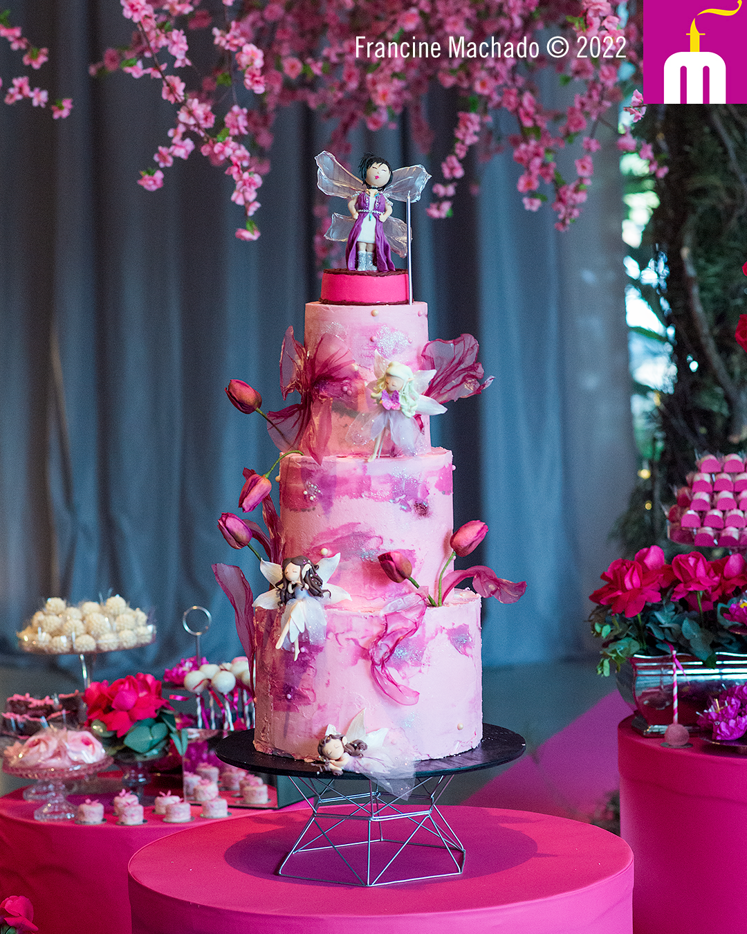 Francine Machado – Cake & Design – Bolos e Doces – Bolo de 3 andares para aniversário infantil de 6 anos – Espaço LeSix – Jacareí, SP