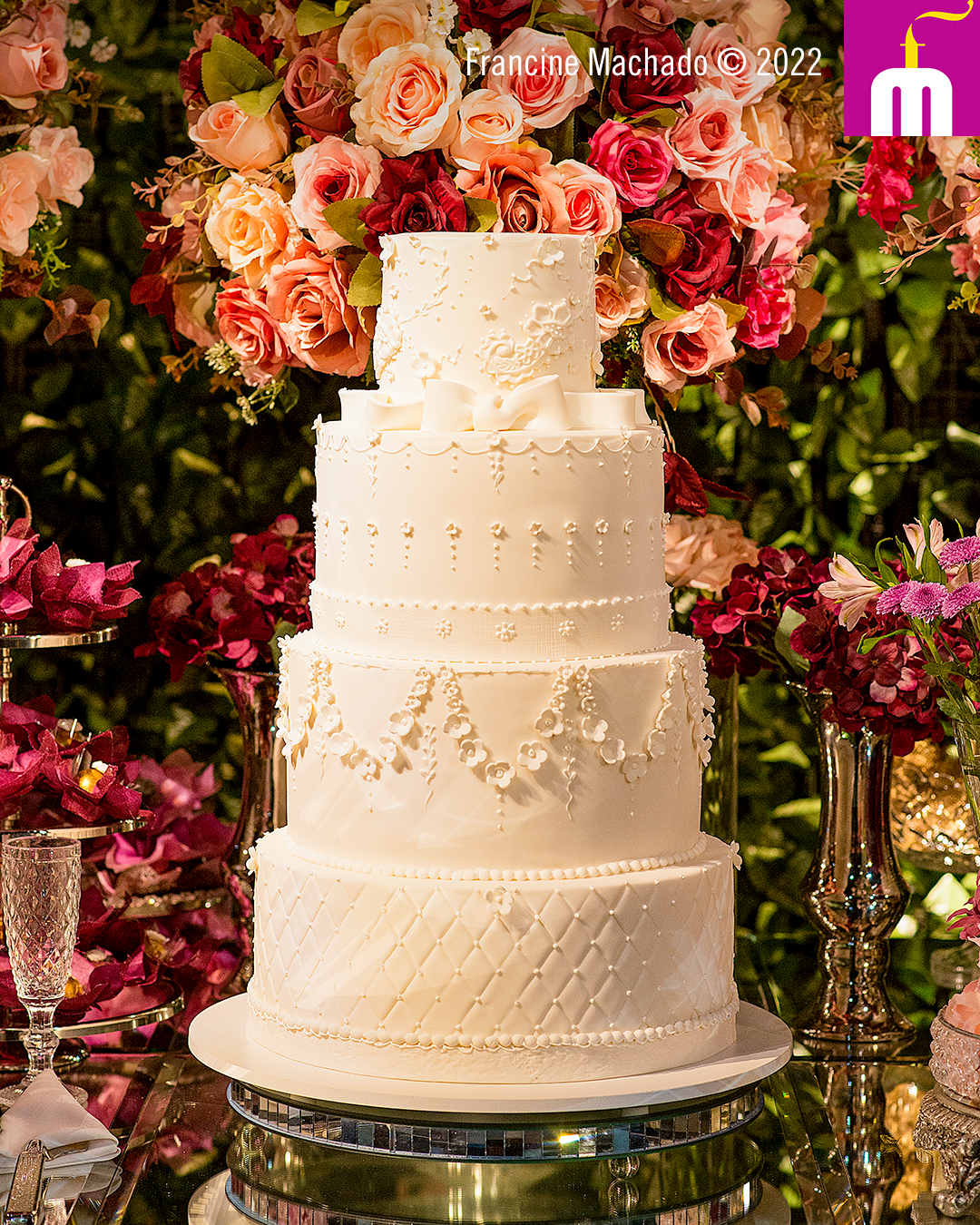 Francine Machado – Cake & Design – Bolos e Doces – Bolo de casamento com 4 andares – Amadeus Buffet – Taubaté, SP