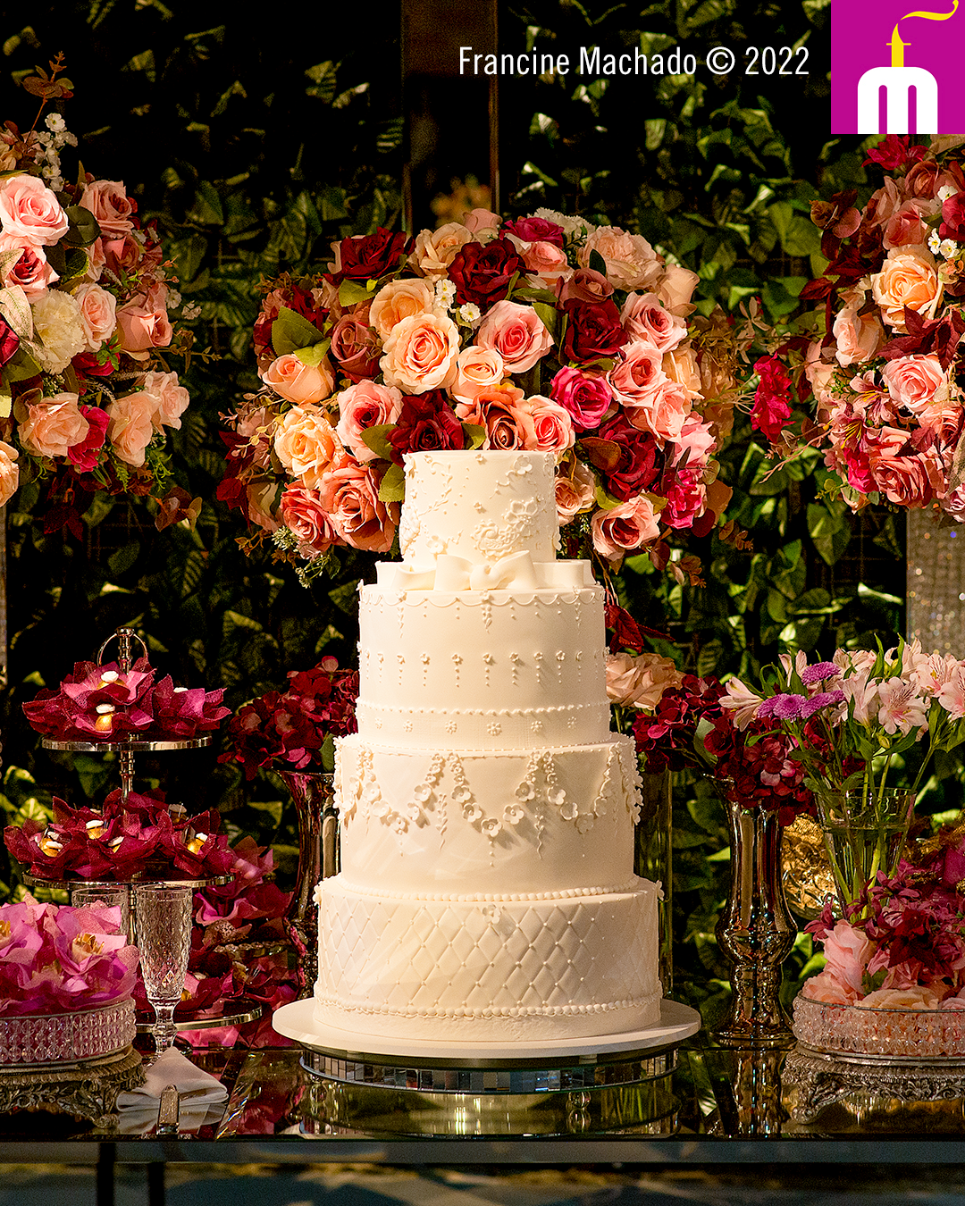 Francine Machado – Cake & Design – Bolos e Doces – Bolo de casamento com 4 andares – Amadeus Buffet – Taubaté, SP