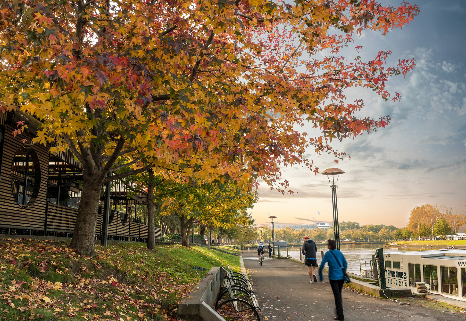 Walk Along the Yarra River