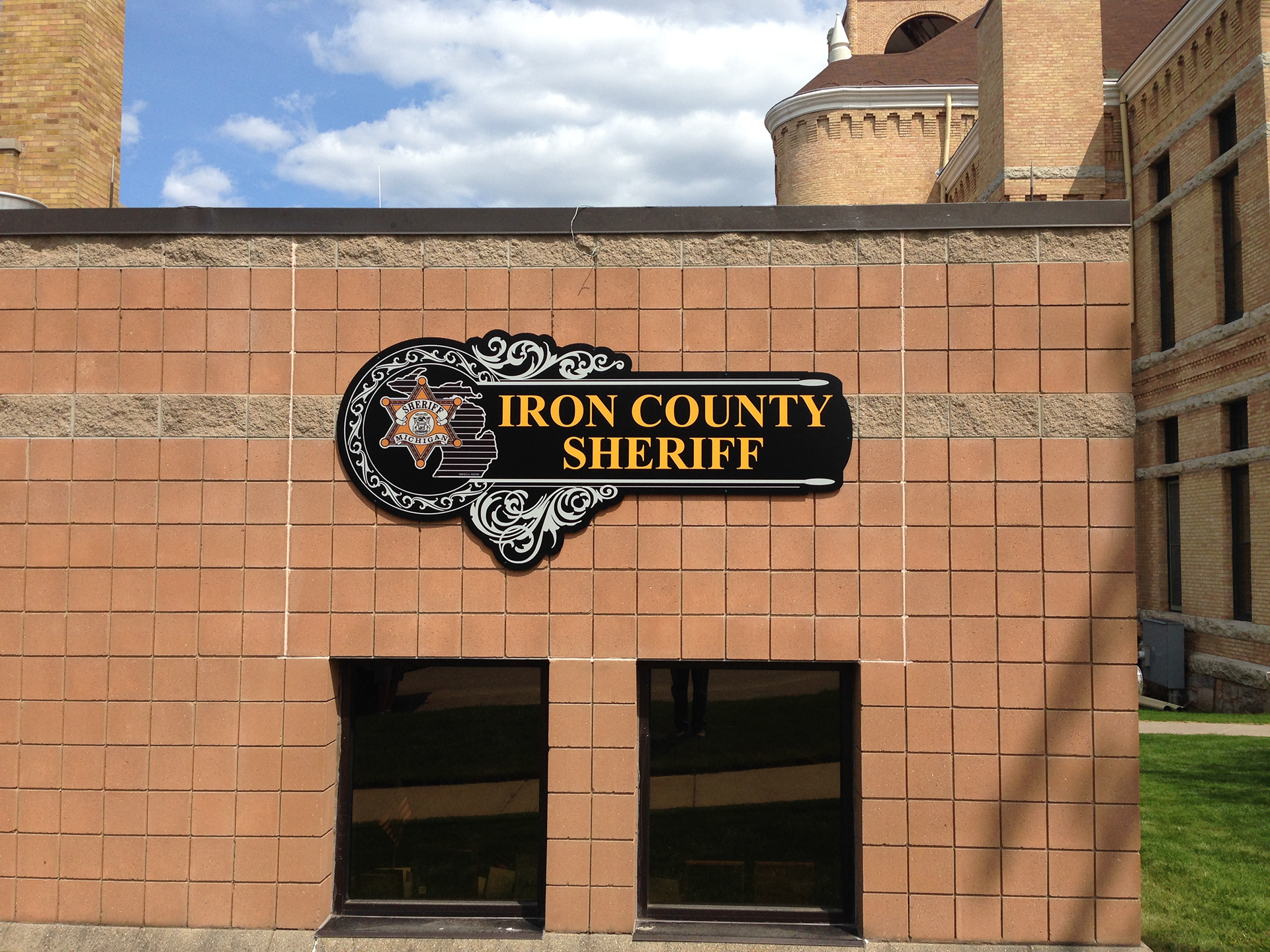 Vinyl on Aluminum Composite Panel