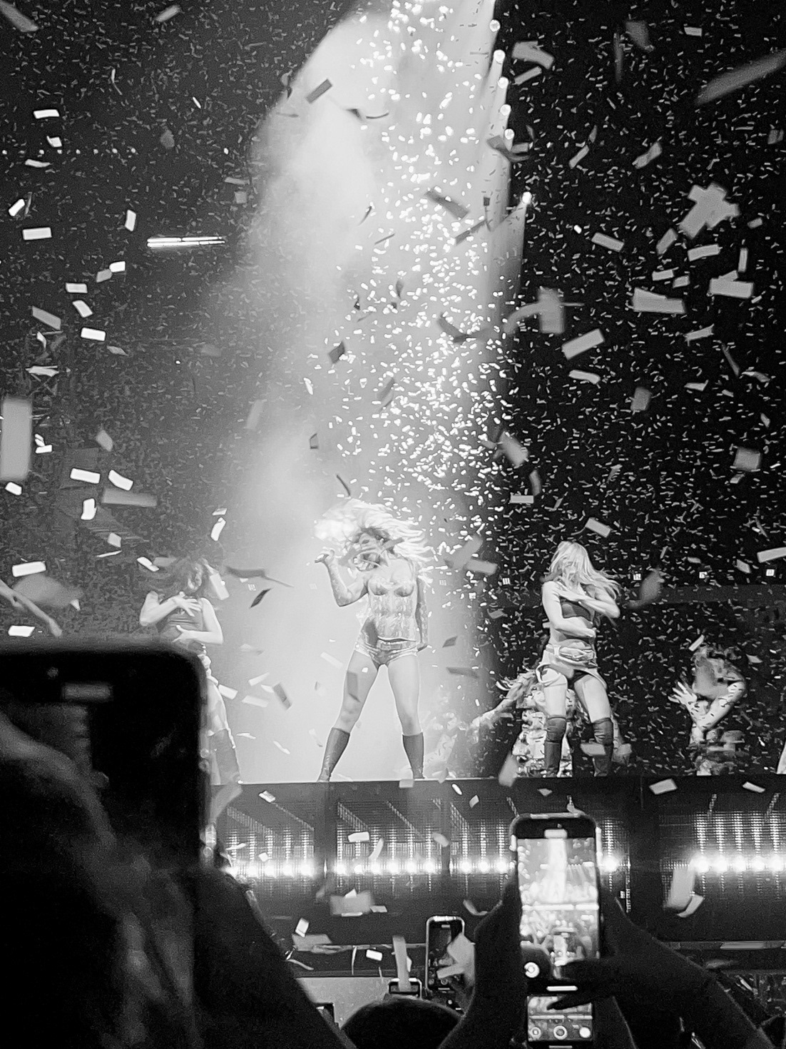 Tate McRae- MISS POSSESSIVE TOUR 