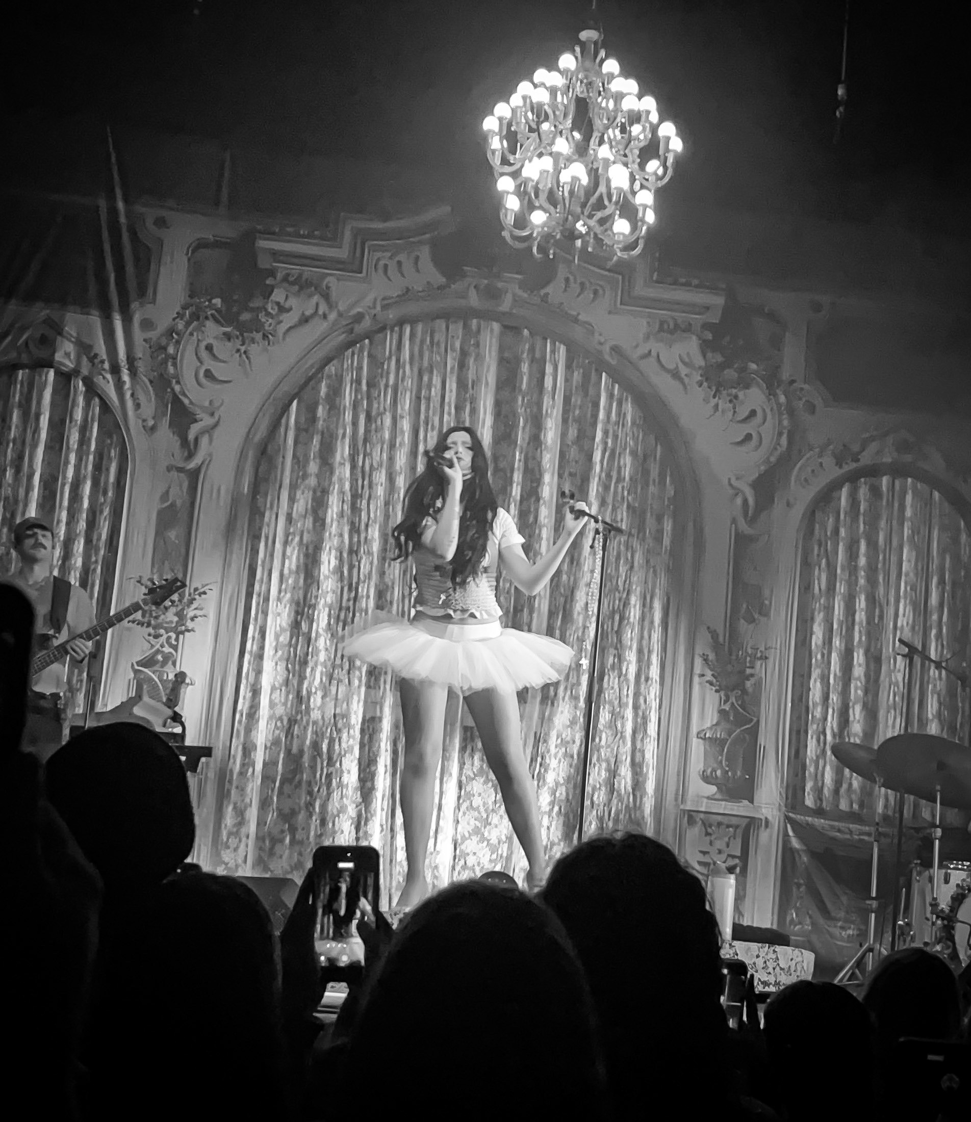 Alessi Rose- VOYEUR TOUR