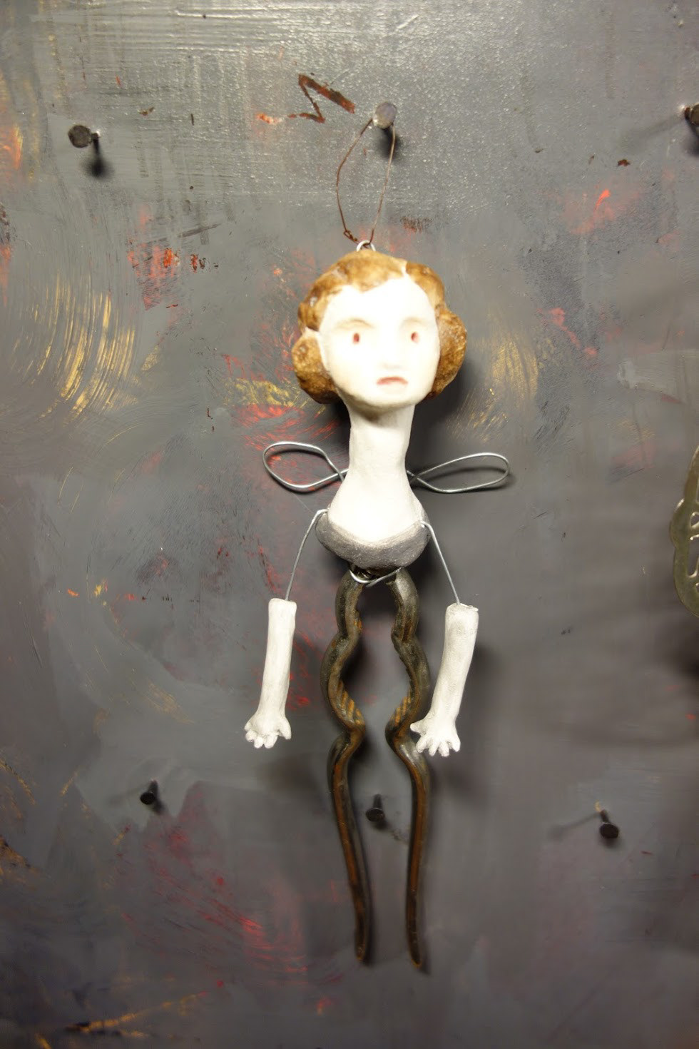 Mixed media; keramikk, nøtteknekker