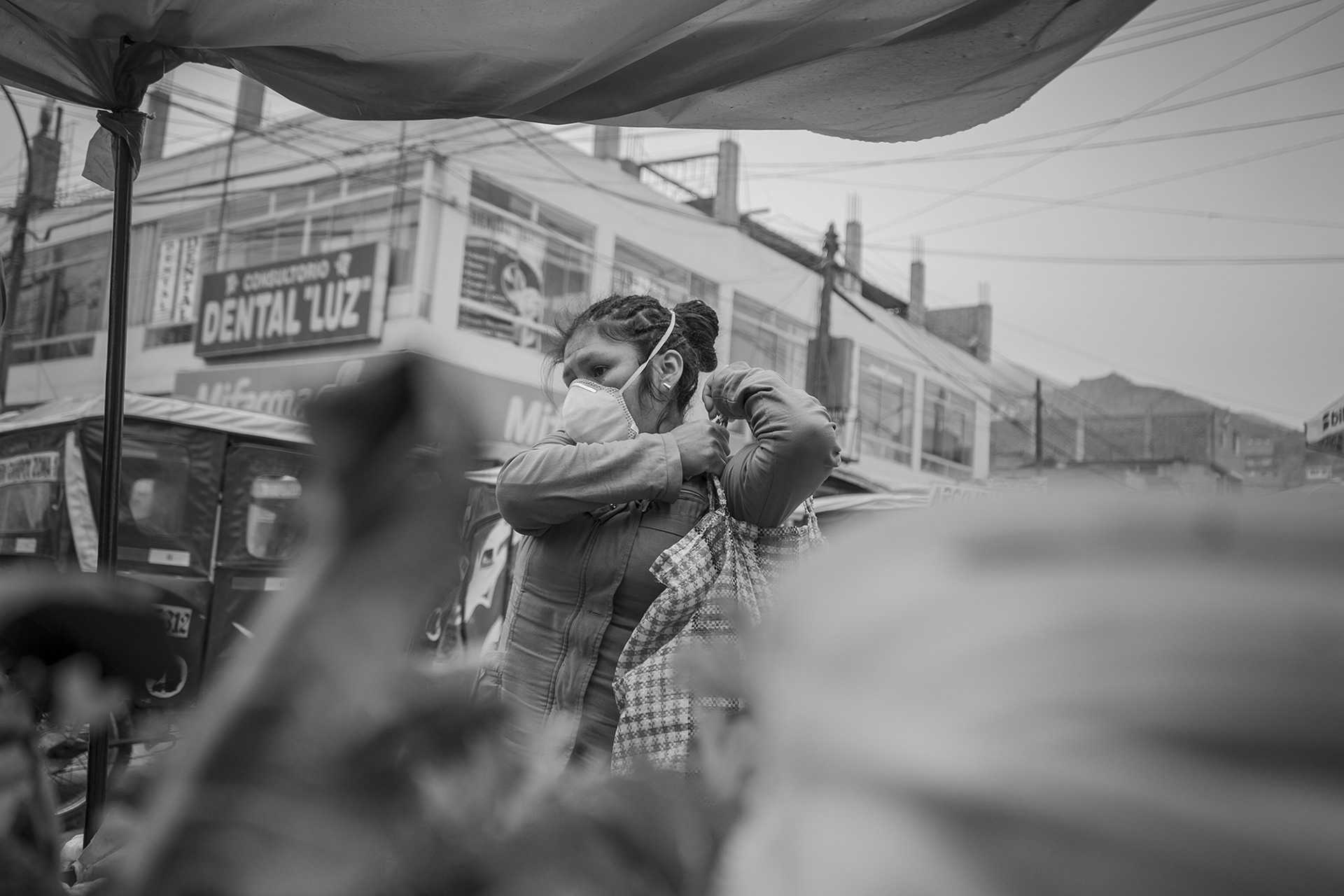 The effort. The money they collect from neighbors for cooking is not enough to feed everyone. Every day, Silvia Ramos goes to the markets of San Juan de Lurigancho to ask for food donations for the "olla común".These protests were largely driven by young people typically apathetic to the country's traditional political discourse.