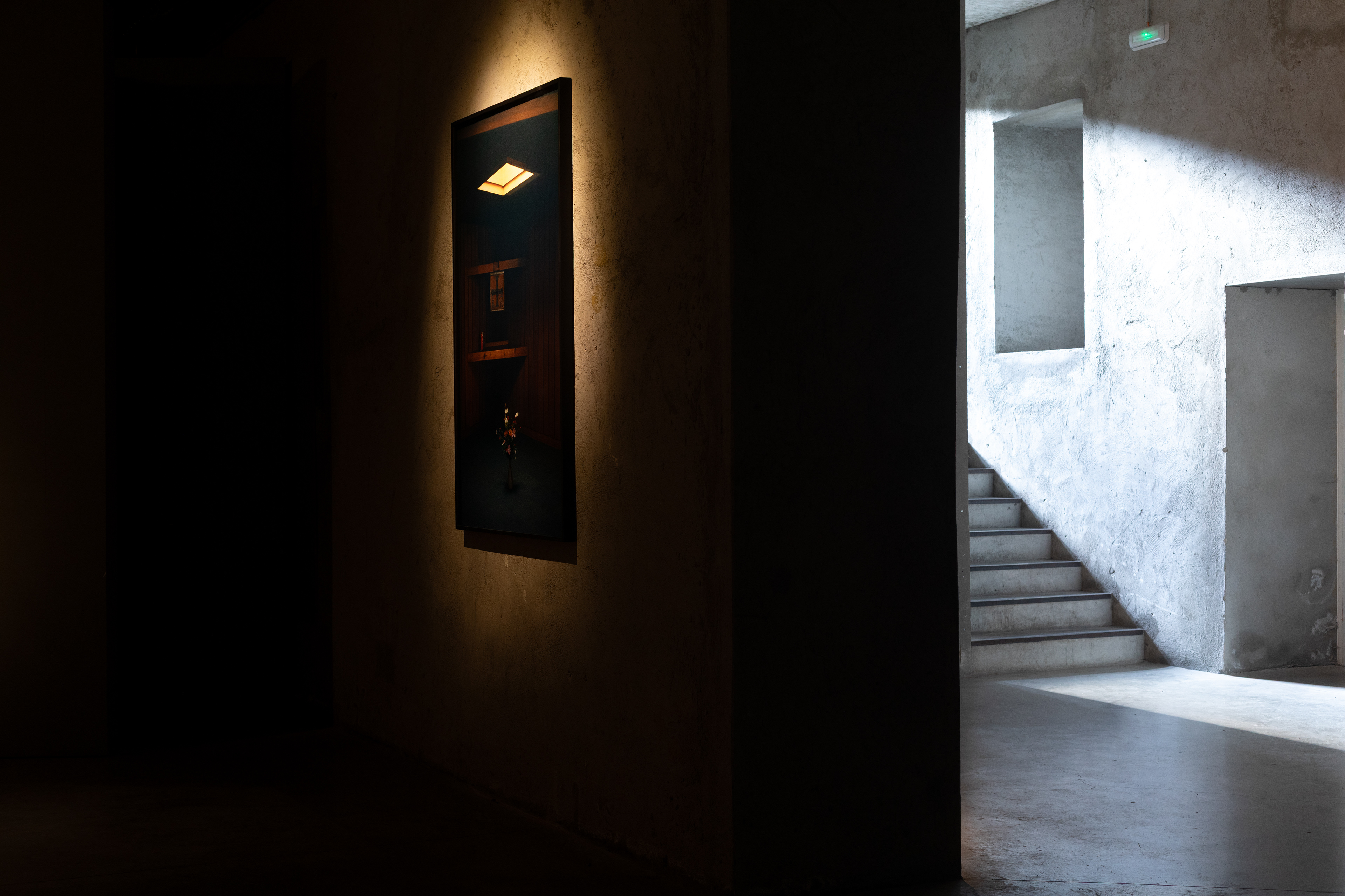 Atrás das mãos | Madalena Meneses