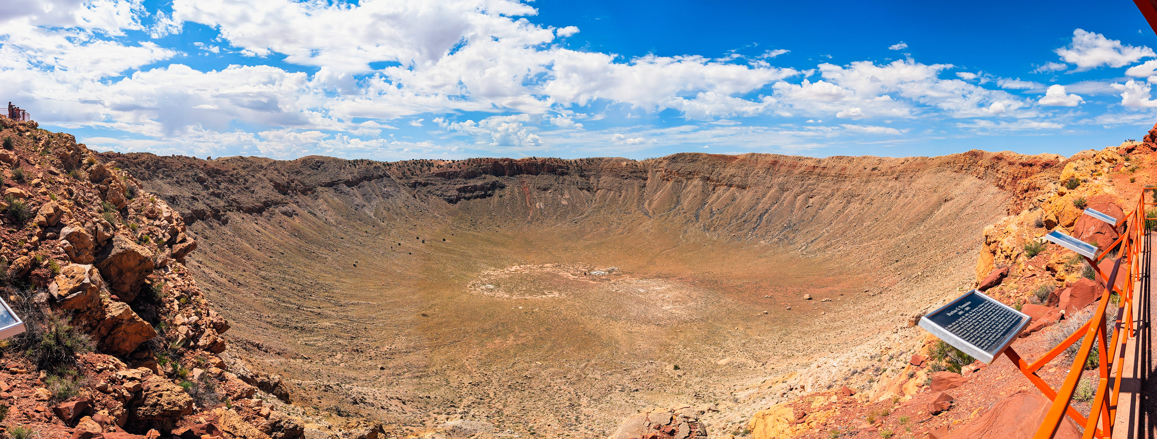 Meteor crater near Winslow AZ
