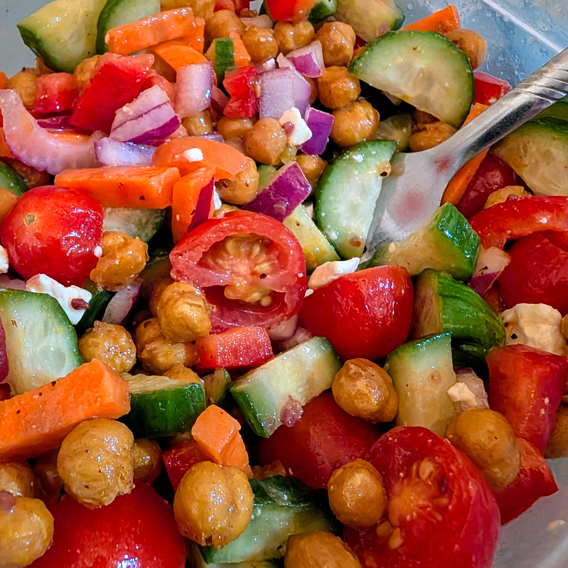 Healthy roasted chickpea salad