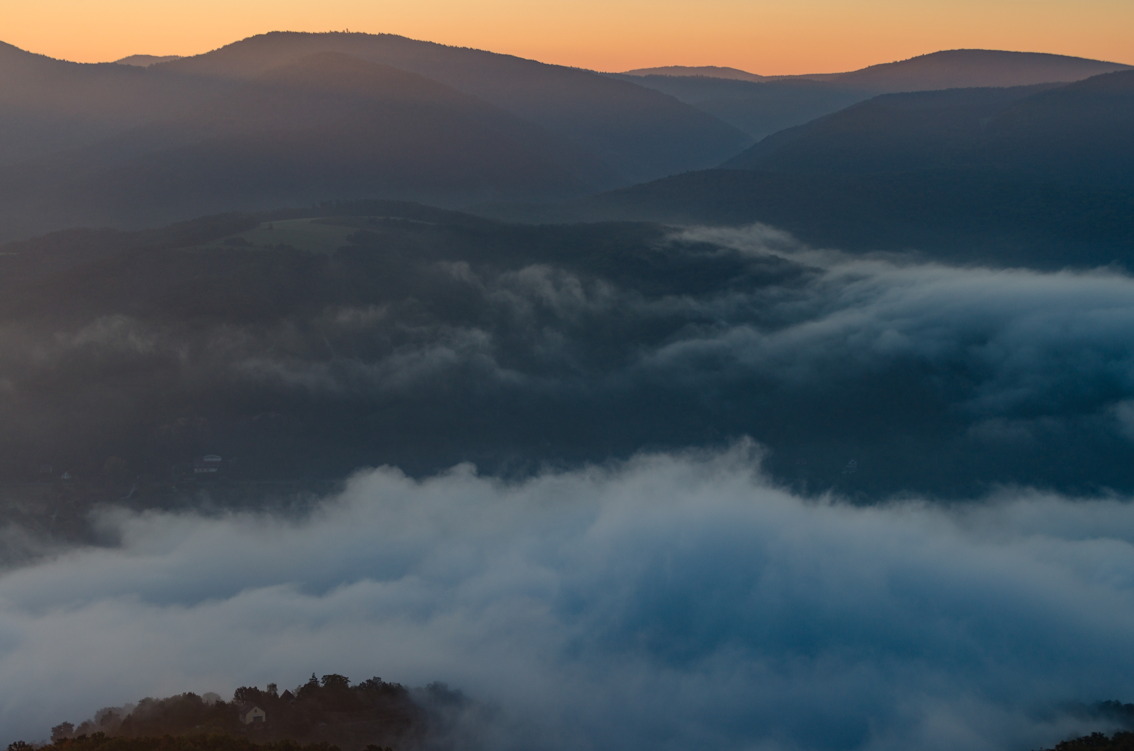 Pilis hills