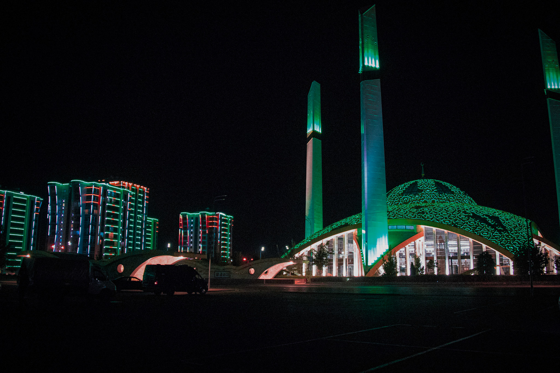 Aimani Kadyrova Mosque, Argun