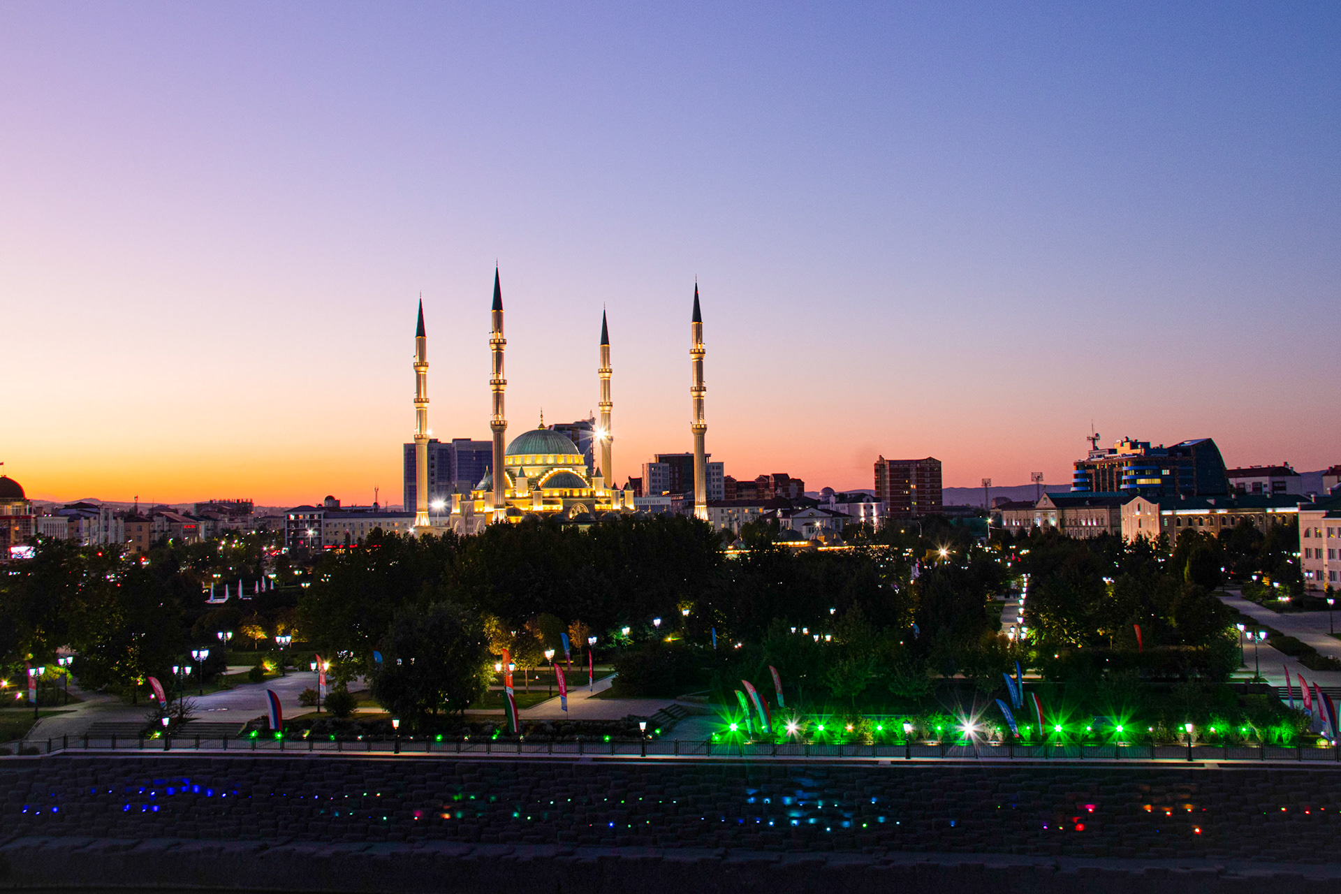 Akhmad Kadyrov Mosque by nigh, Grozny