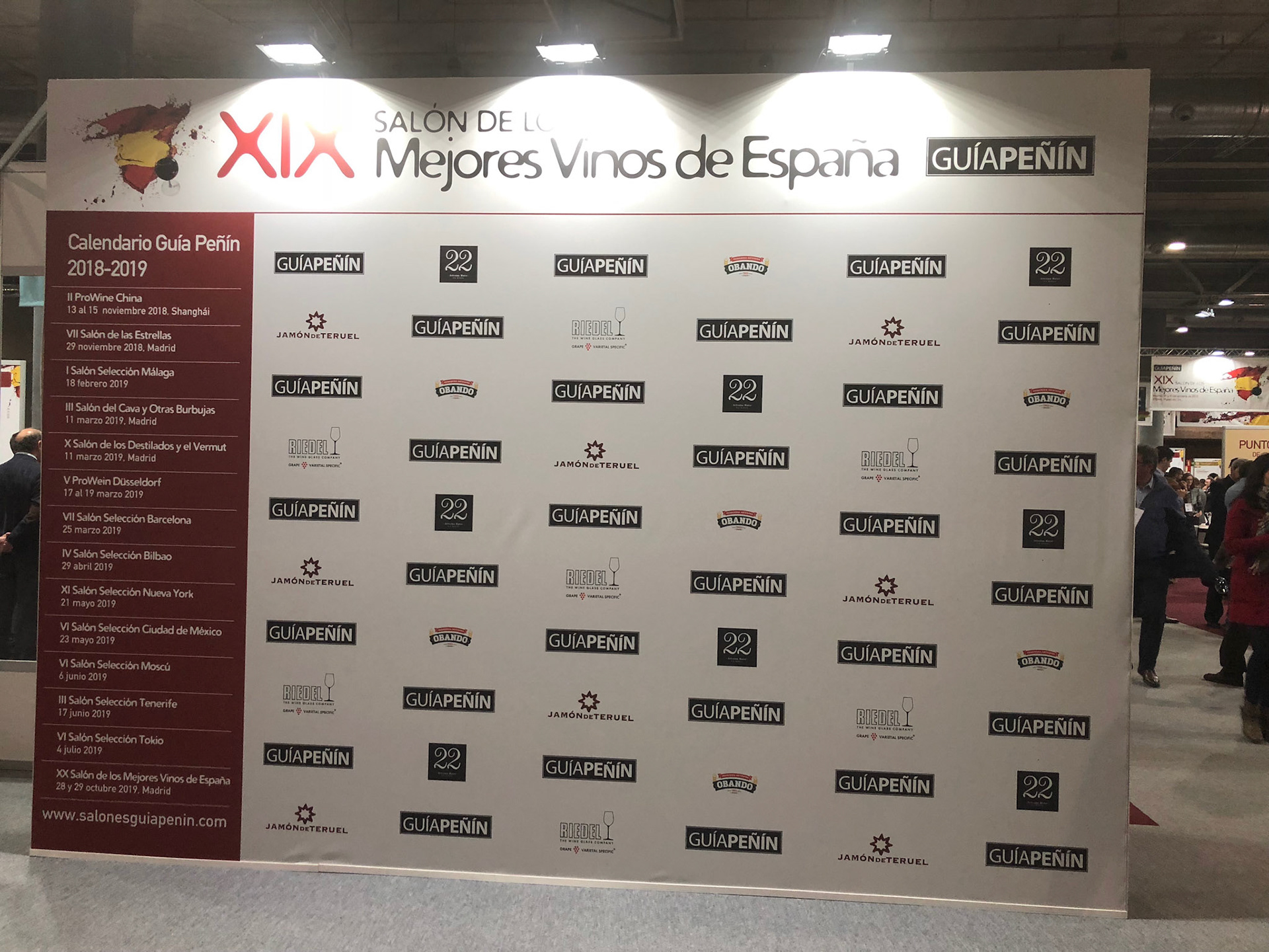 Photocall Salón Mejores Vinos España - Peñín