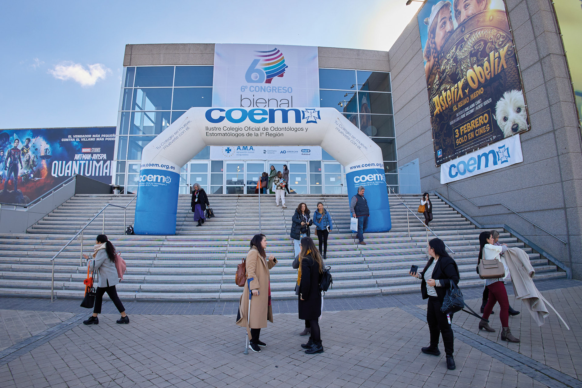 Arco de entrada y lona. 6º Congreso Bienal COEM 