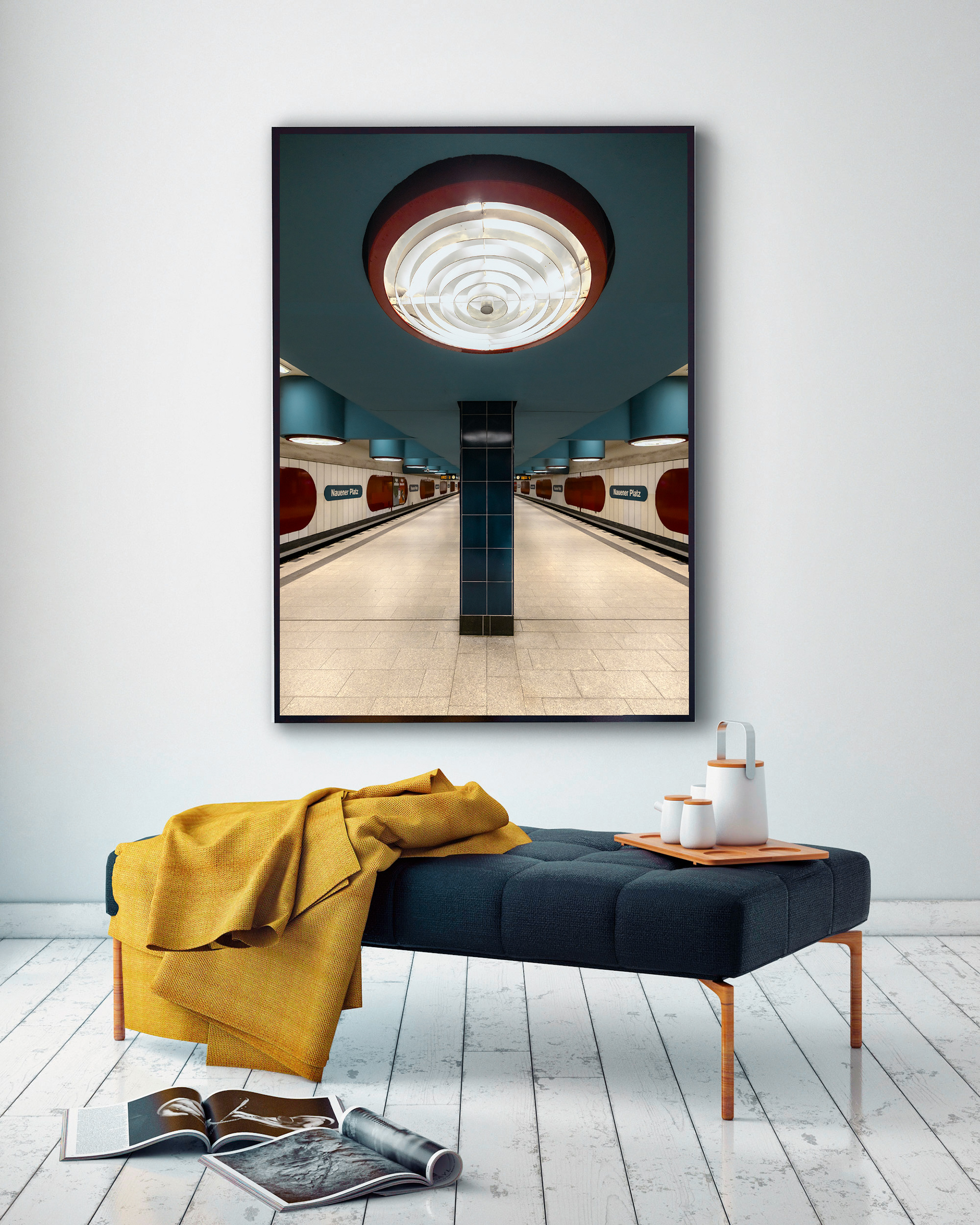 Fotokunst fra Berlin som moderne vægkunst print i hjemmemiljø. Minimalistisk arkitektur med linjer og geometri., U-bahn station