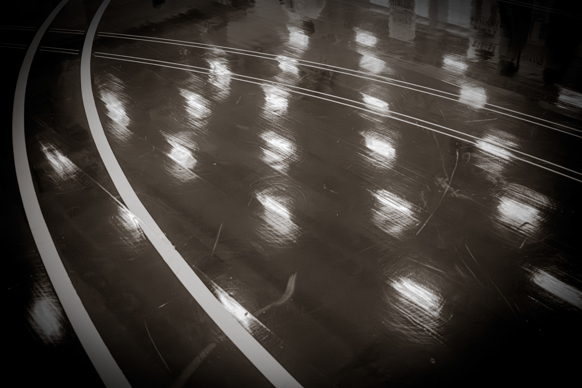 Light Reflections at the RAC