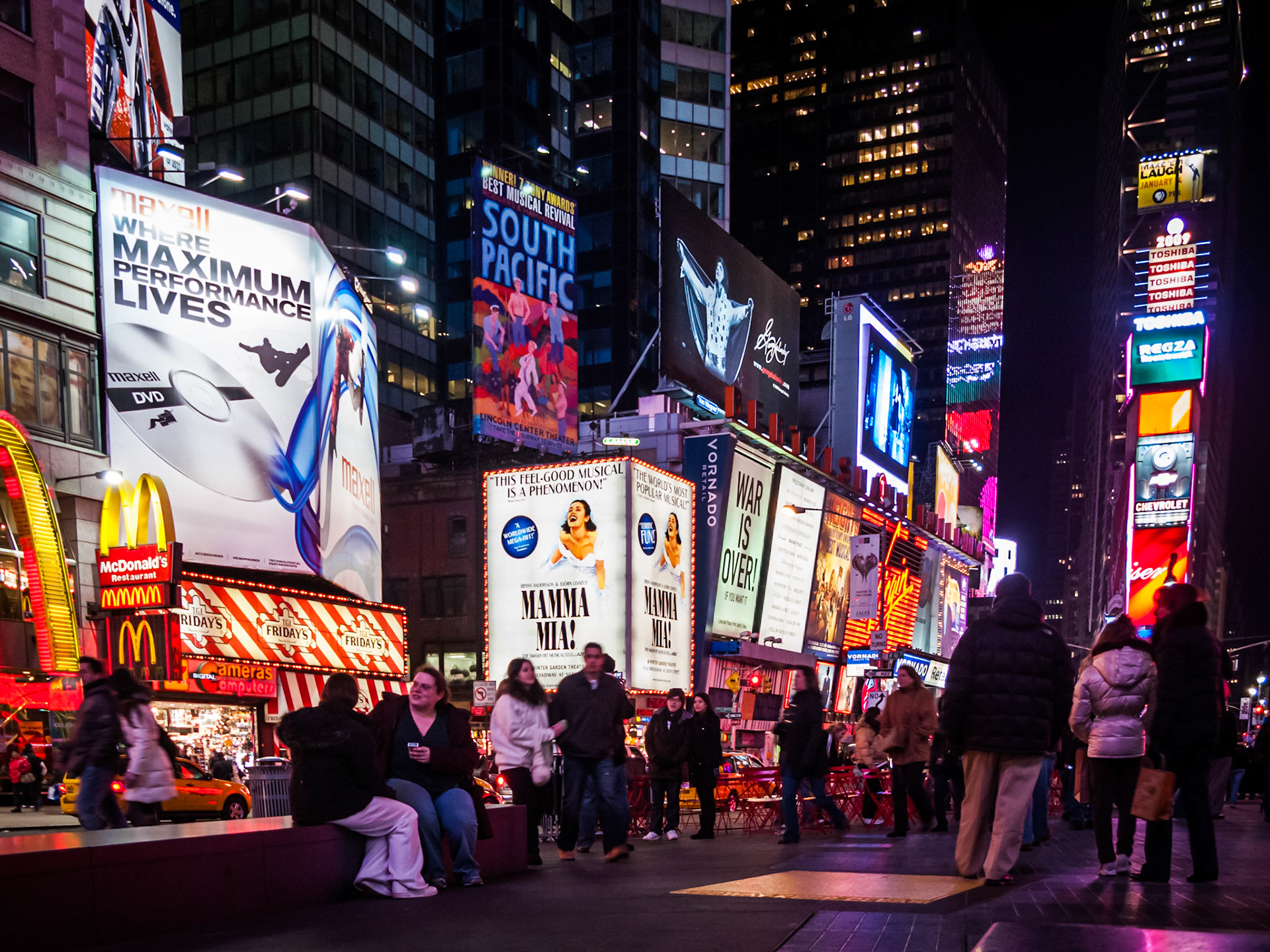 Tourists in Times Square, NYC