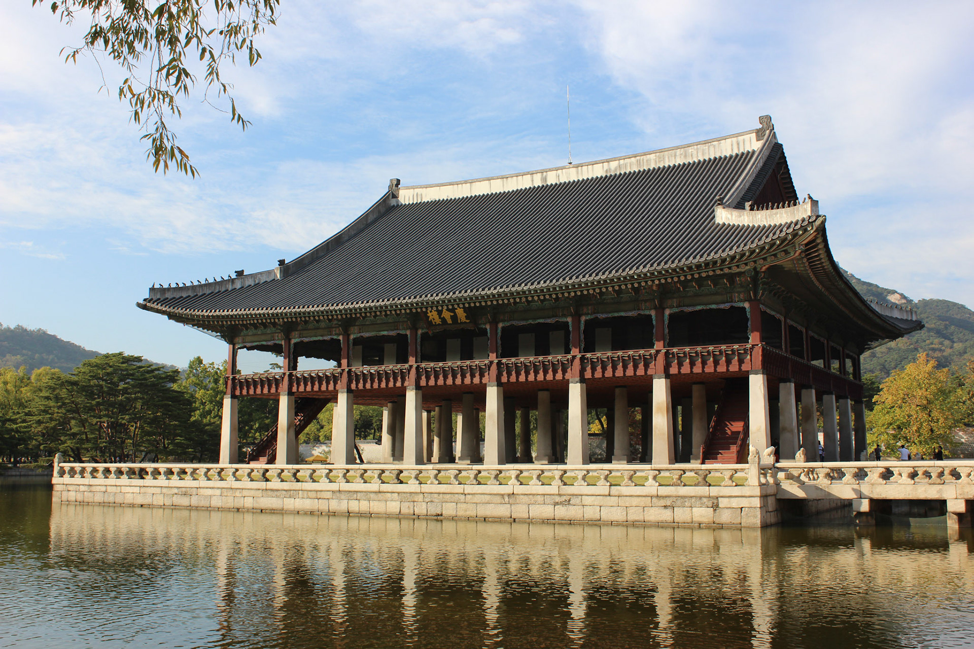 Gyeonghoeru Pavilion, Gyeongbok Palace, Seoul, South Korea, Oct. 2014