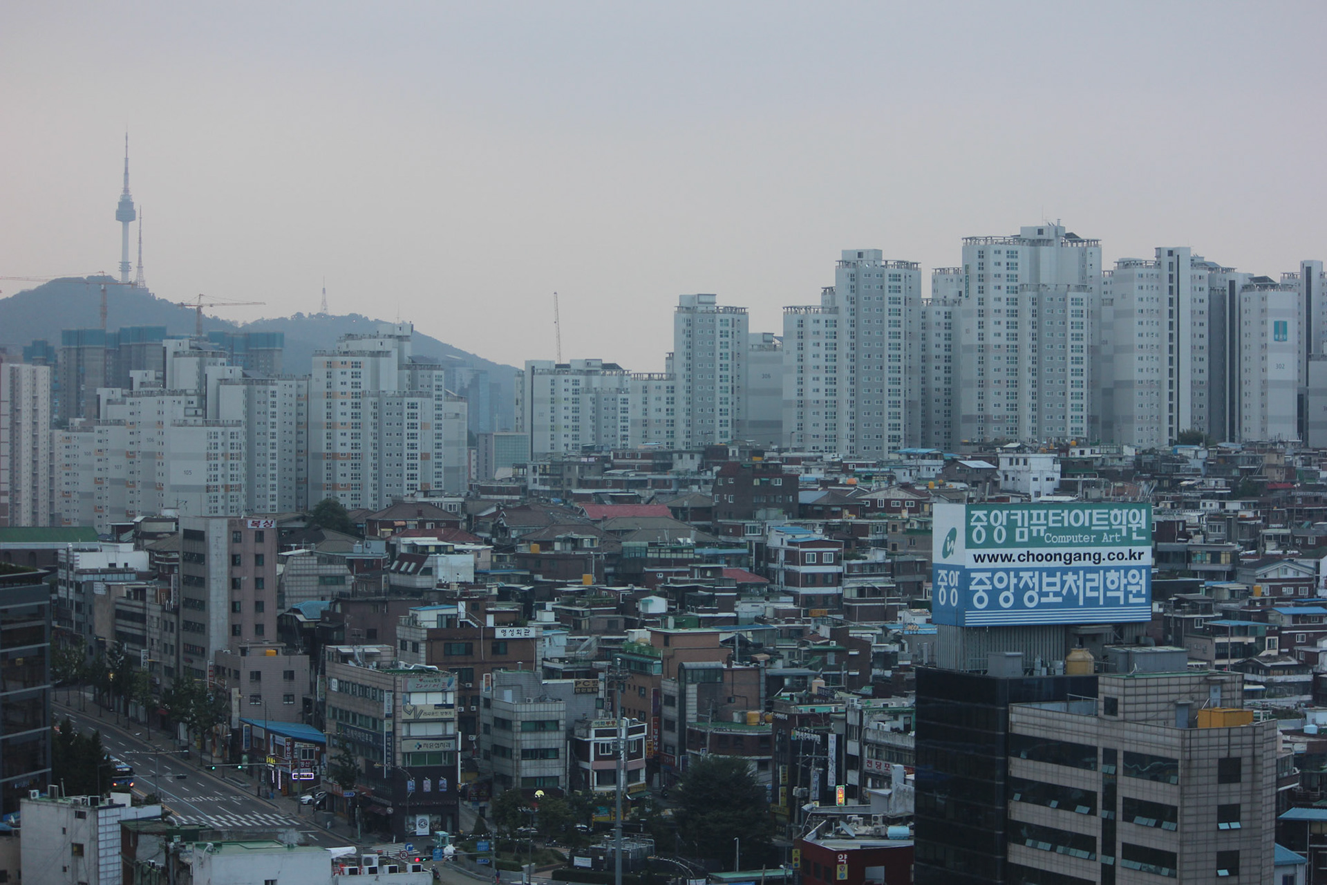 View of Seoul in Sinchon, Sep. 2016