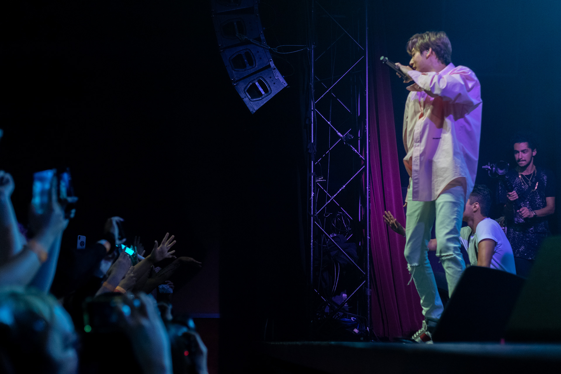 Kevin Woo performs at El Rey (2019.08.24)