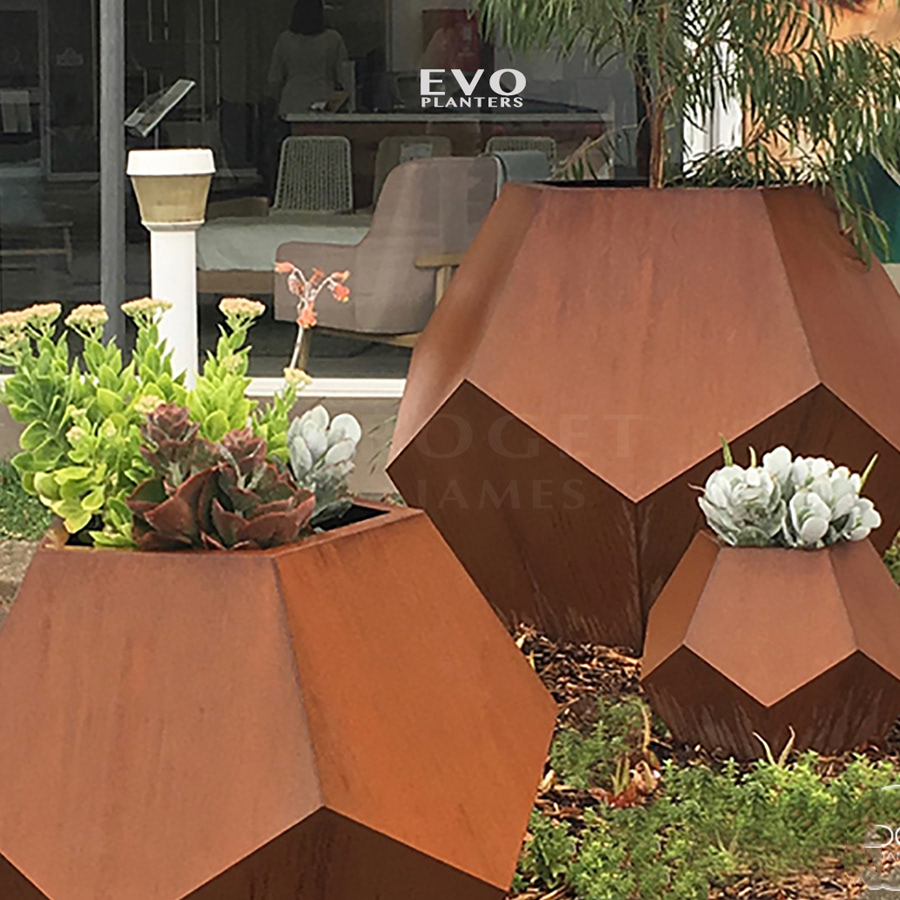 EVO PLANTERS