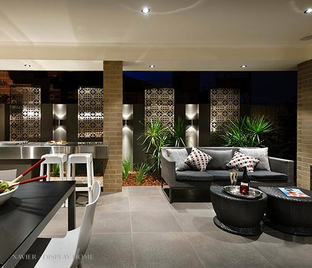 Xavier Screens Display Home