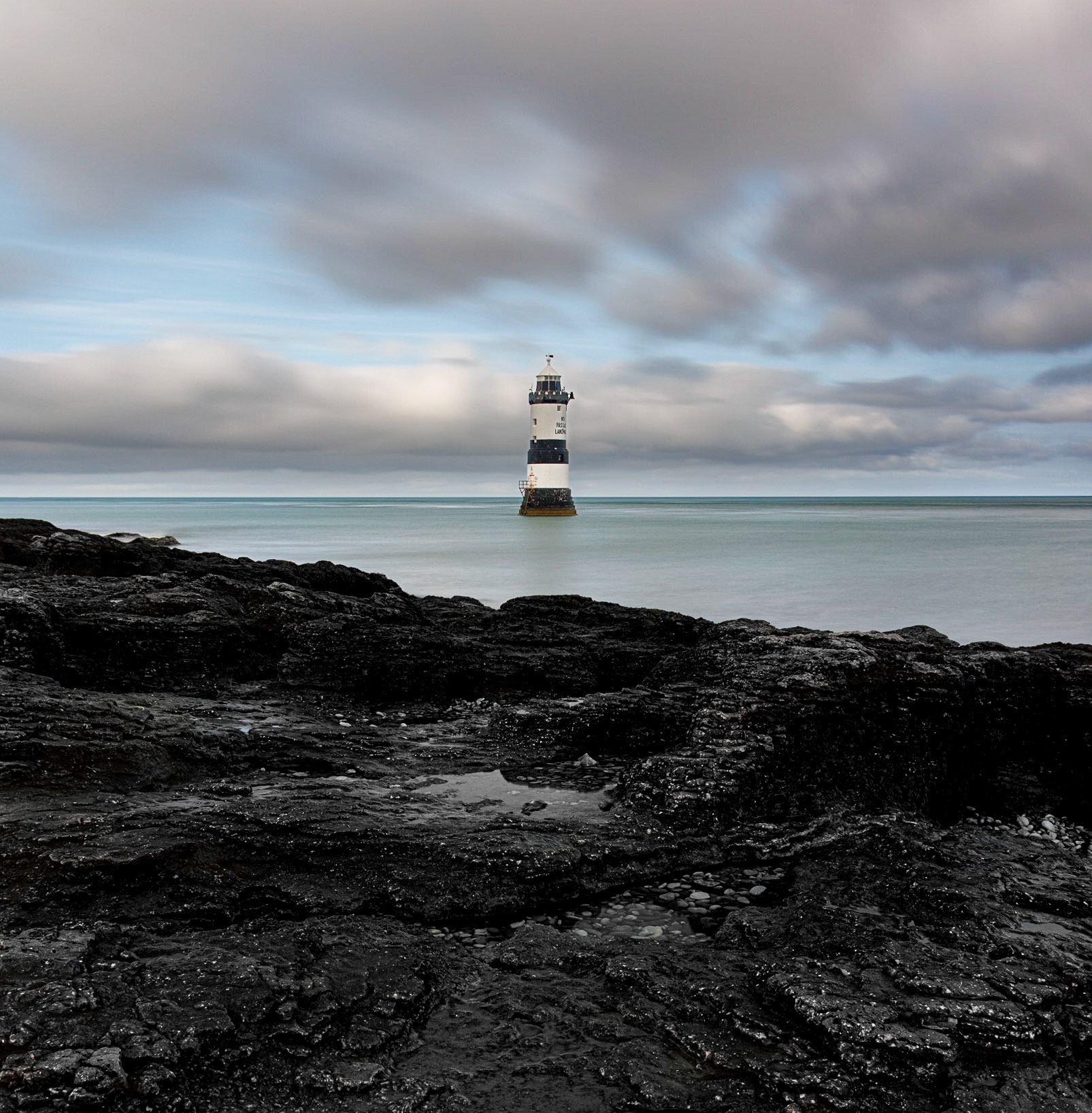Tywyn Du Lighthouse