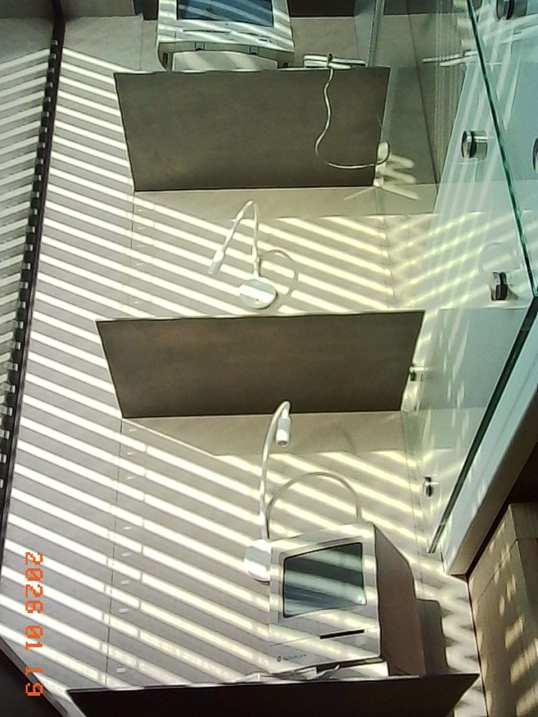 Komputery Apple. Zrobione Kodak Charmera - © 2026 Tomasz Ryś