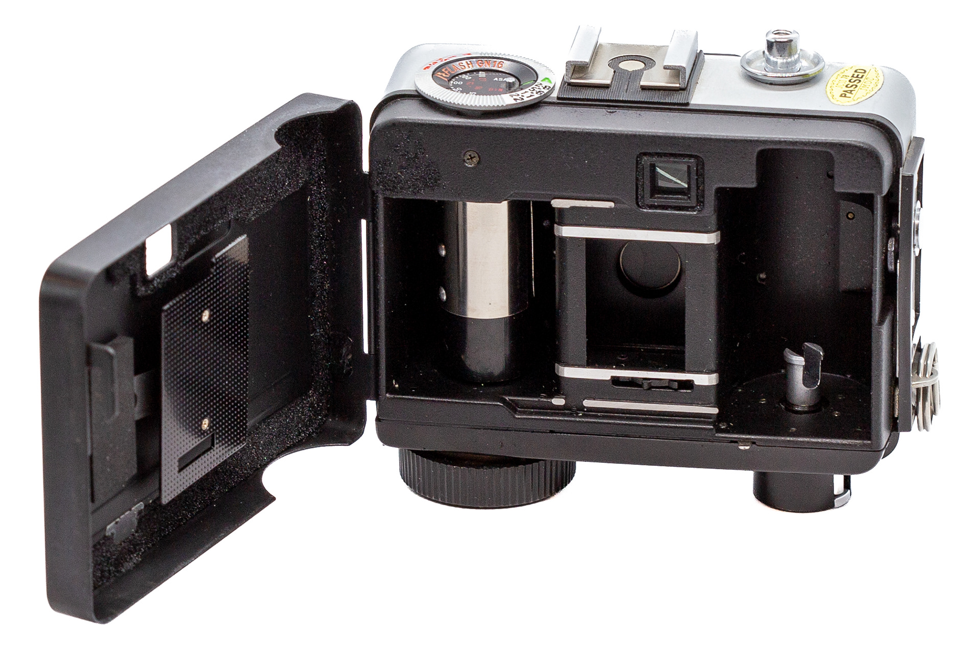 RICOH Half Frame E2. Otwarta klapa- © 2026 Tomasz Ryś