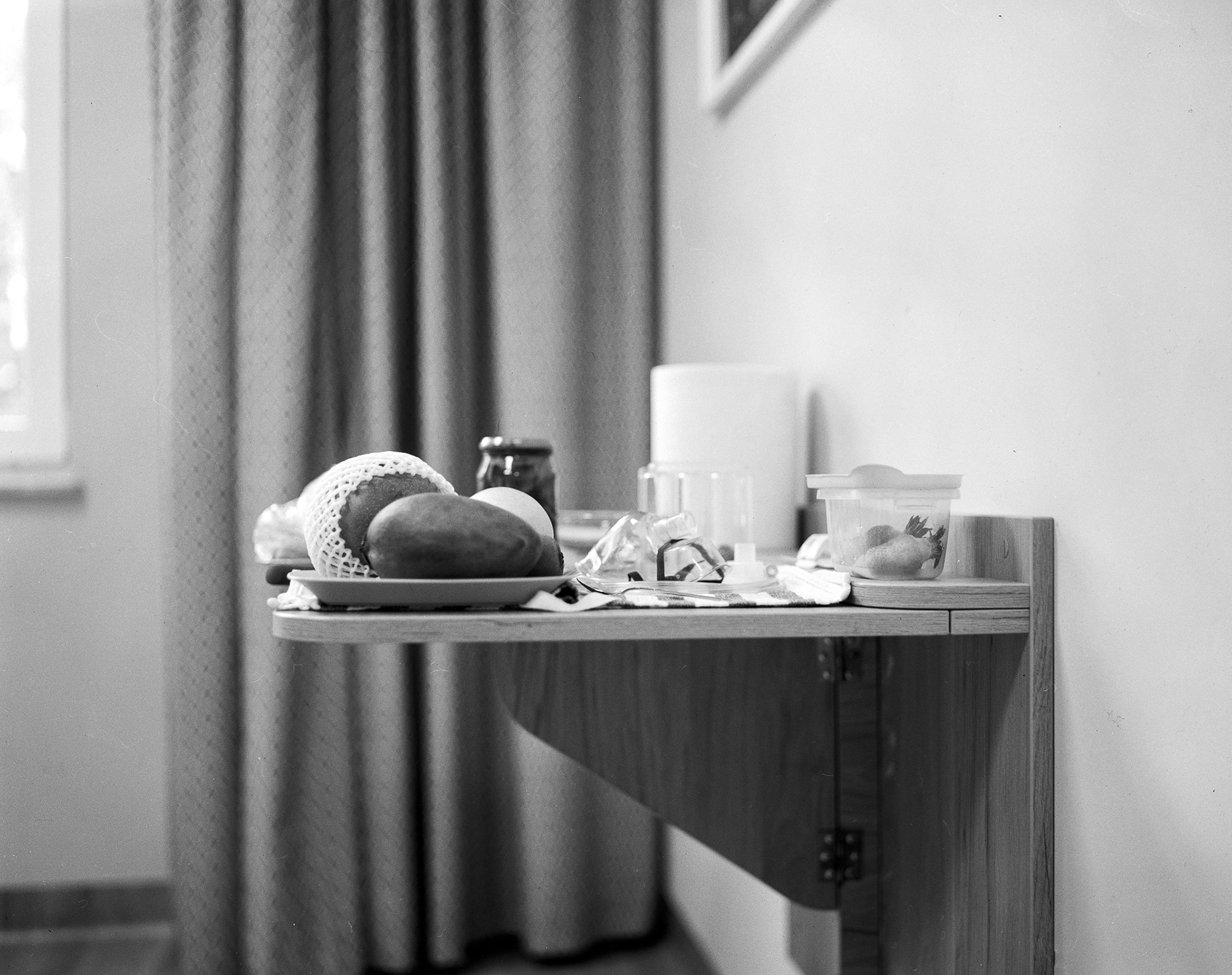 Martwa natura w szpitalu. © 2025 Tomasz Ryś