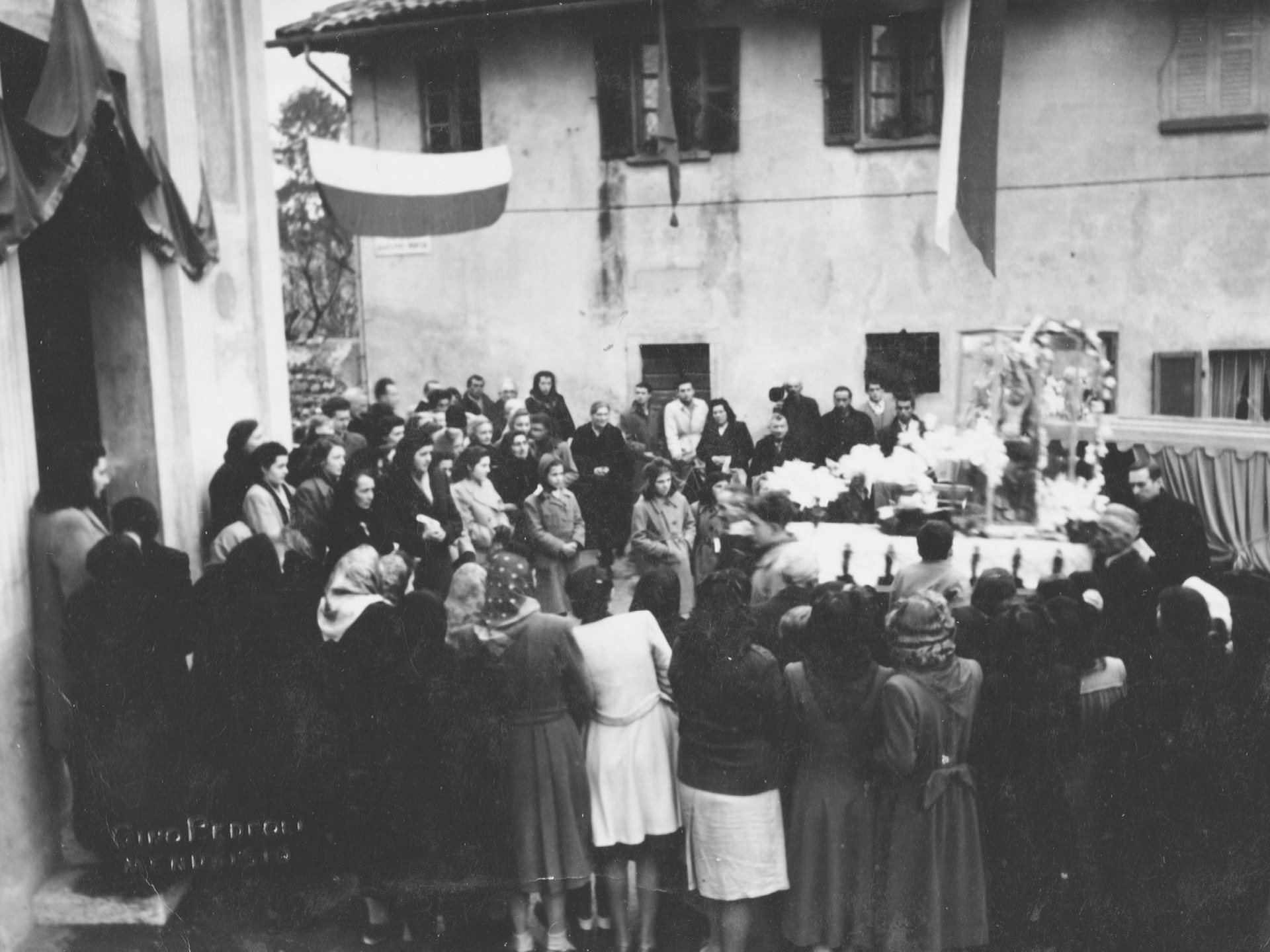 Festa religiosa a Brusata, circa 1940 (Gino Pedroli)